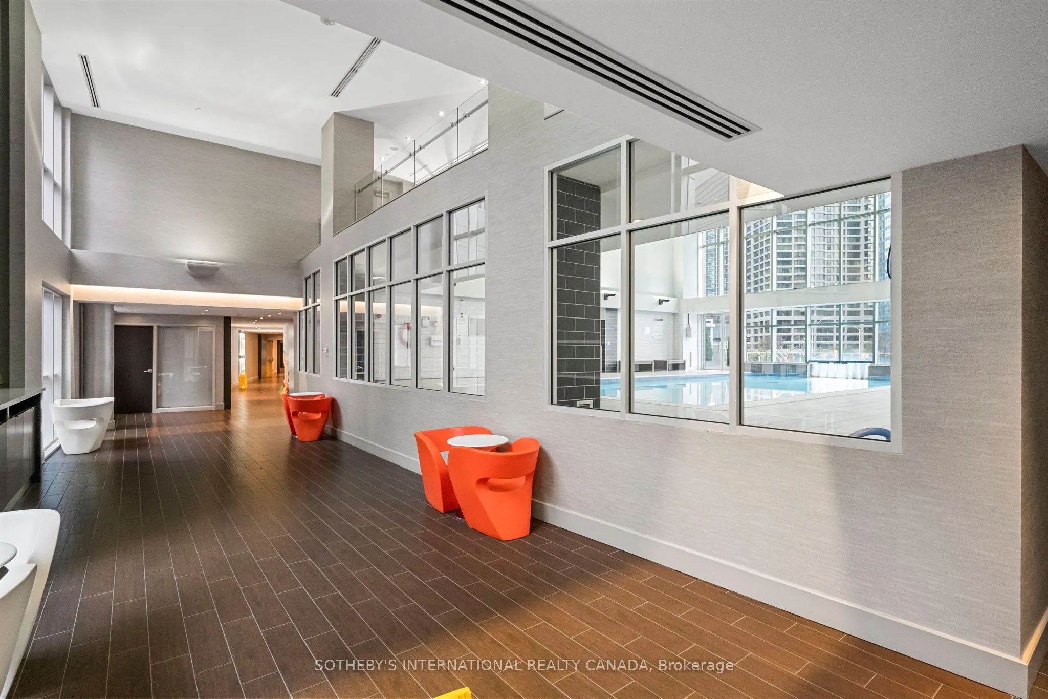 218 Queens Quay, #2202