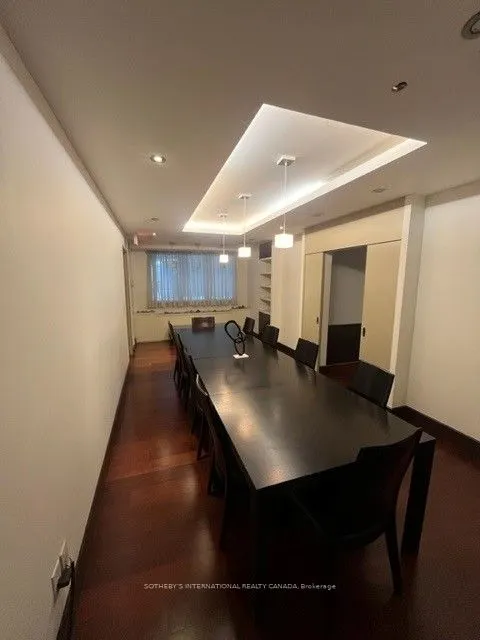218 Queens Quay, #2202