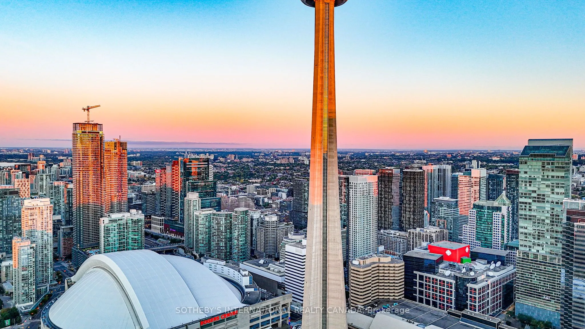 218 Queens Quay, #2202