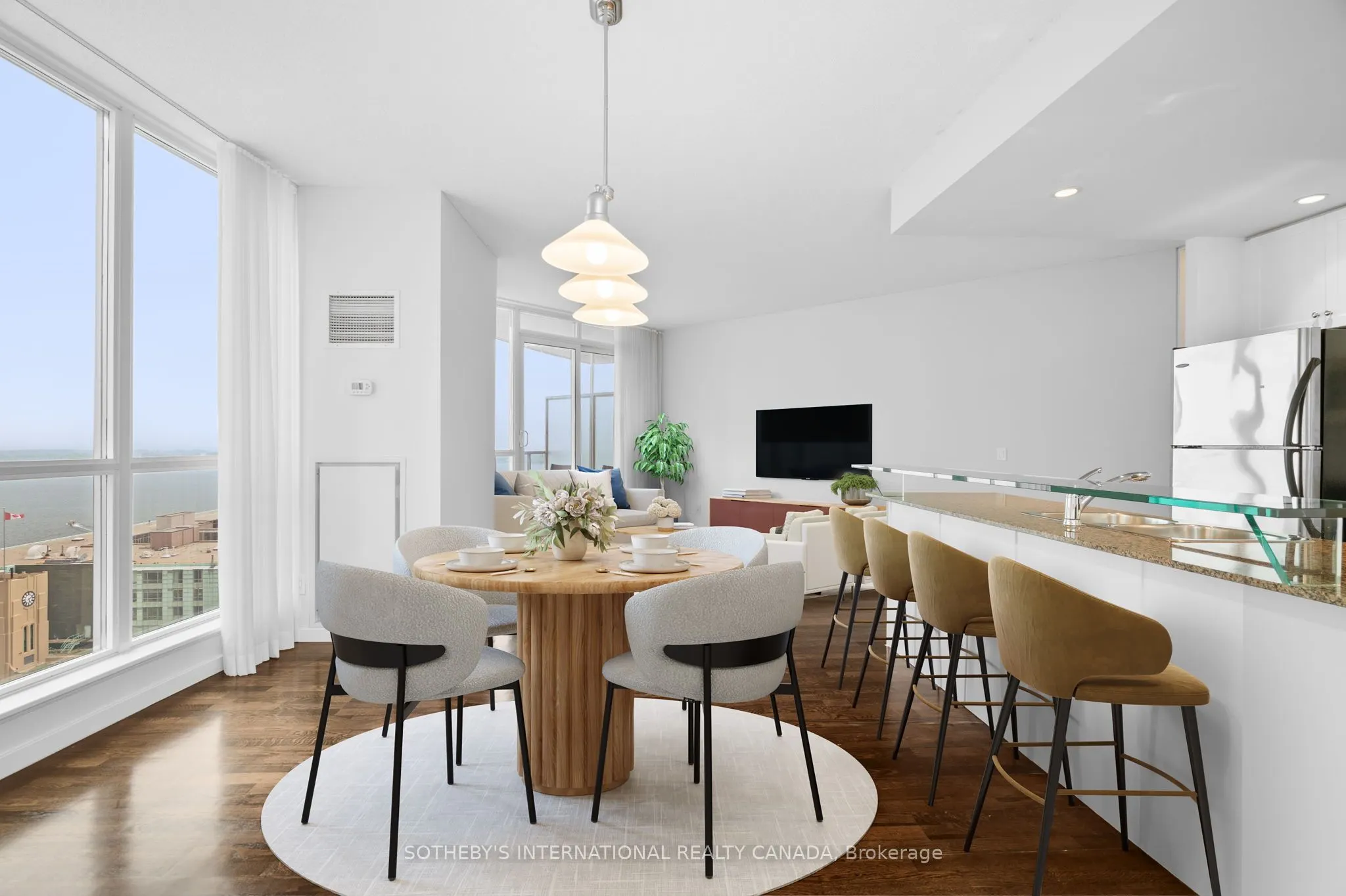 218 Queens Quay, #2202