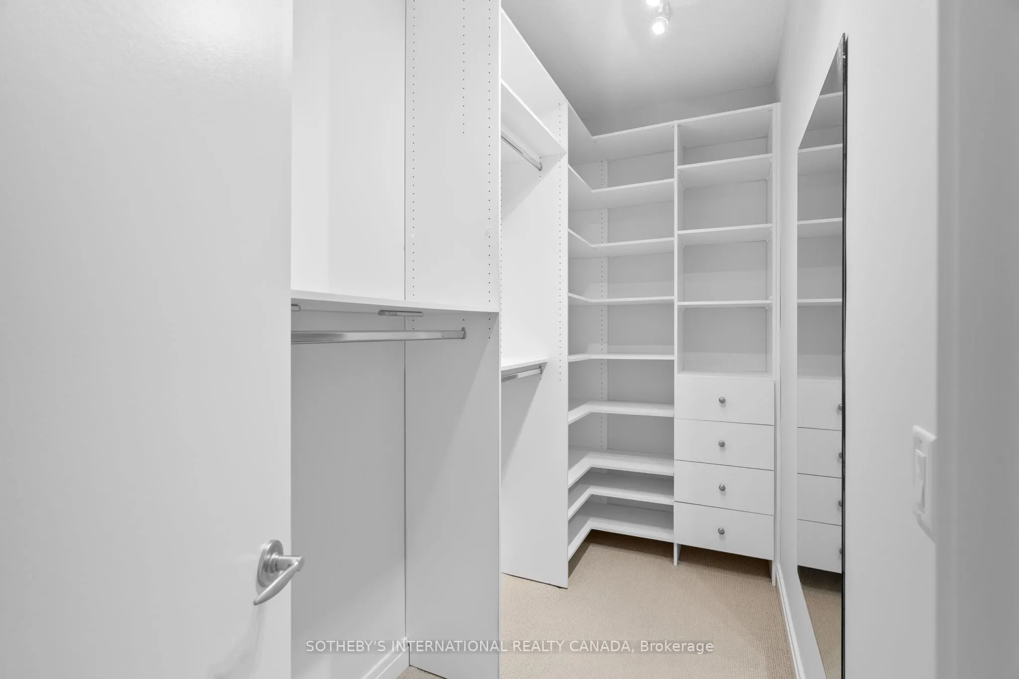218 Queens Quay, #2202