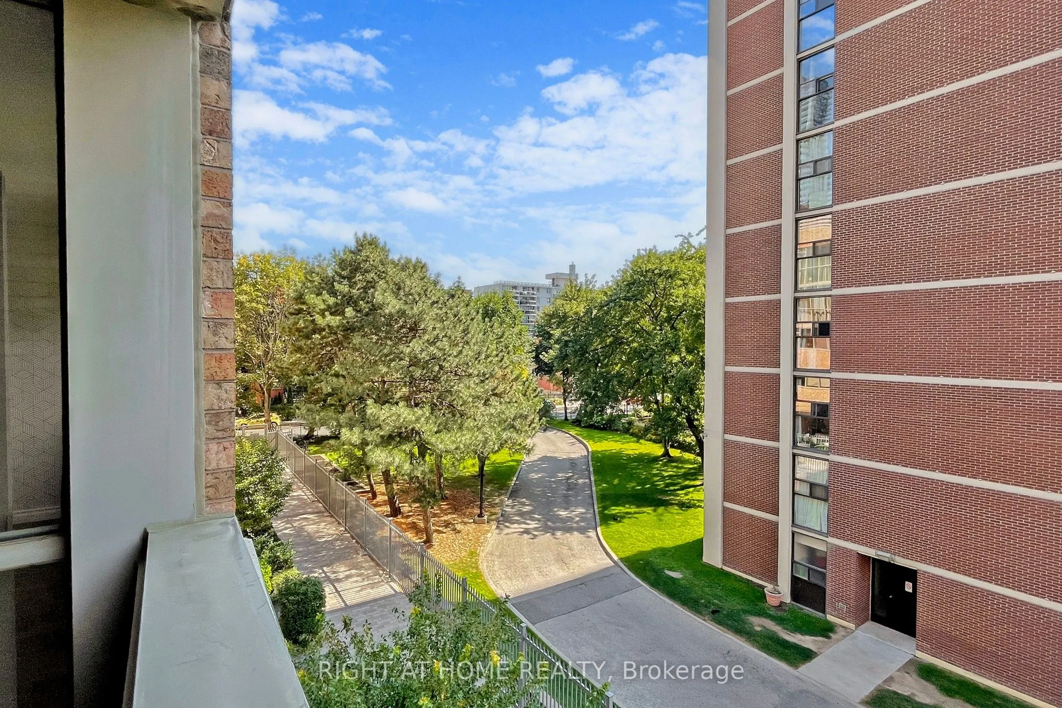 60 Homewood Avenue, #331
