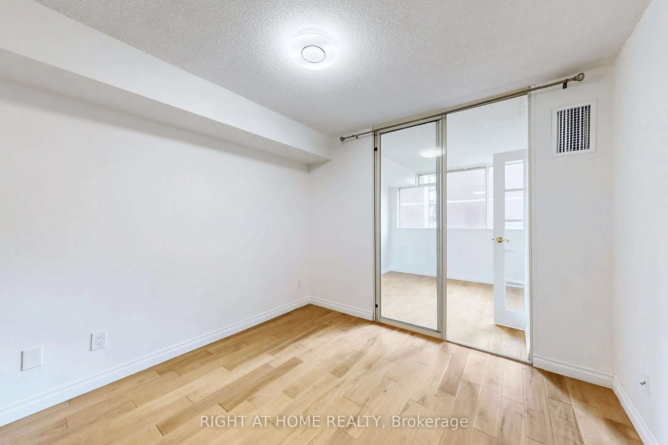 60 Homewood Avenue, #331