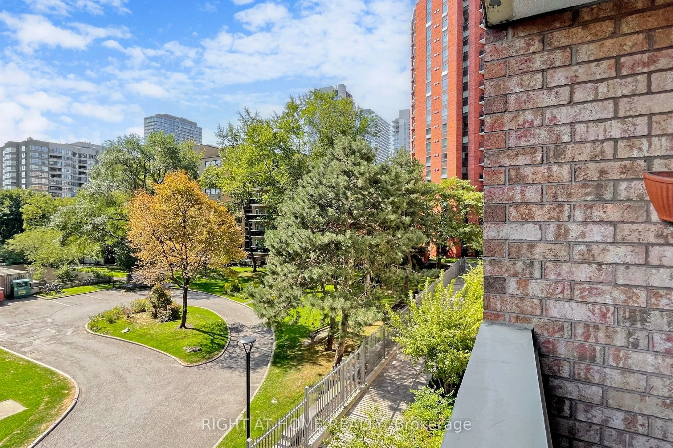 60 Homewood Avenue, #331
