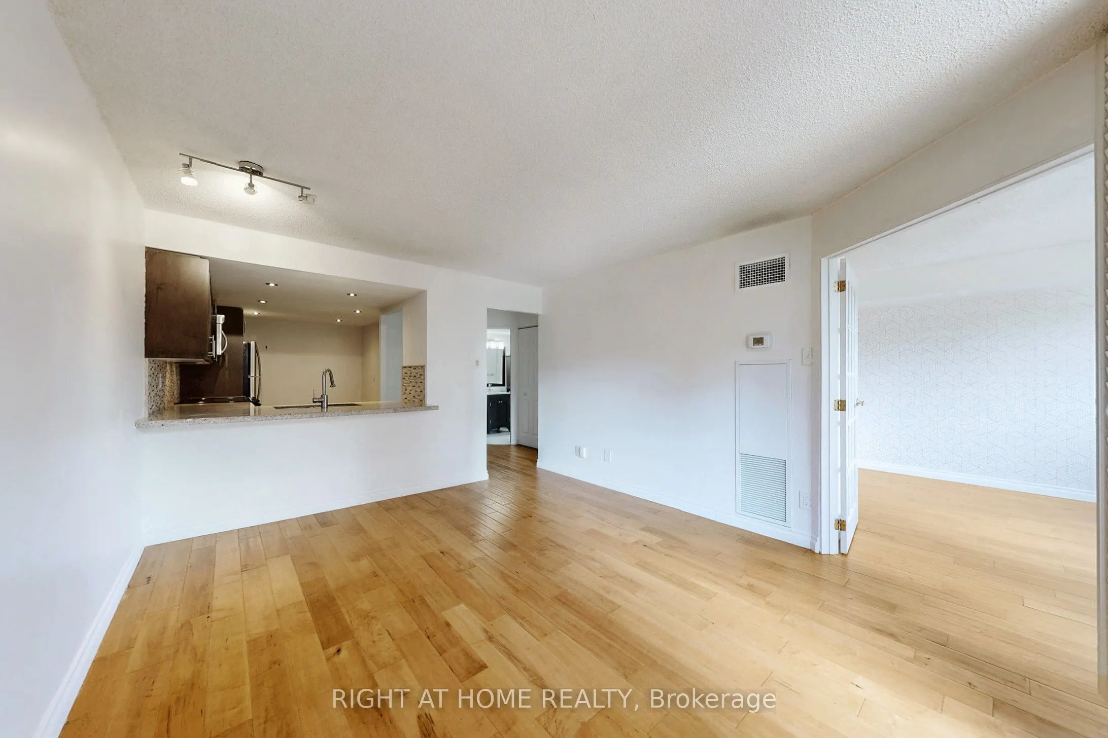 60 Homewood Avenue, #331