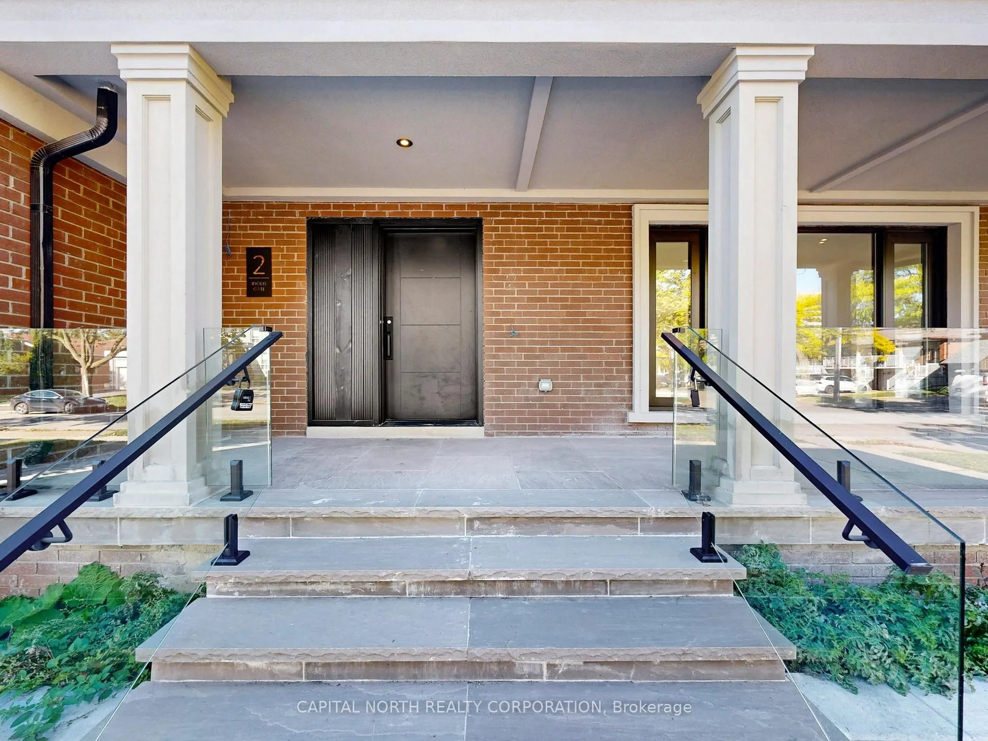 2 Inglis Gate