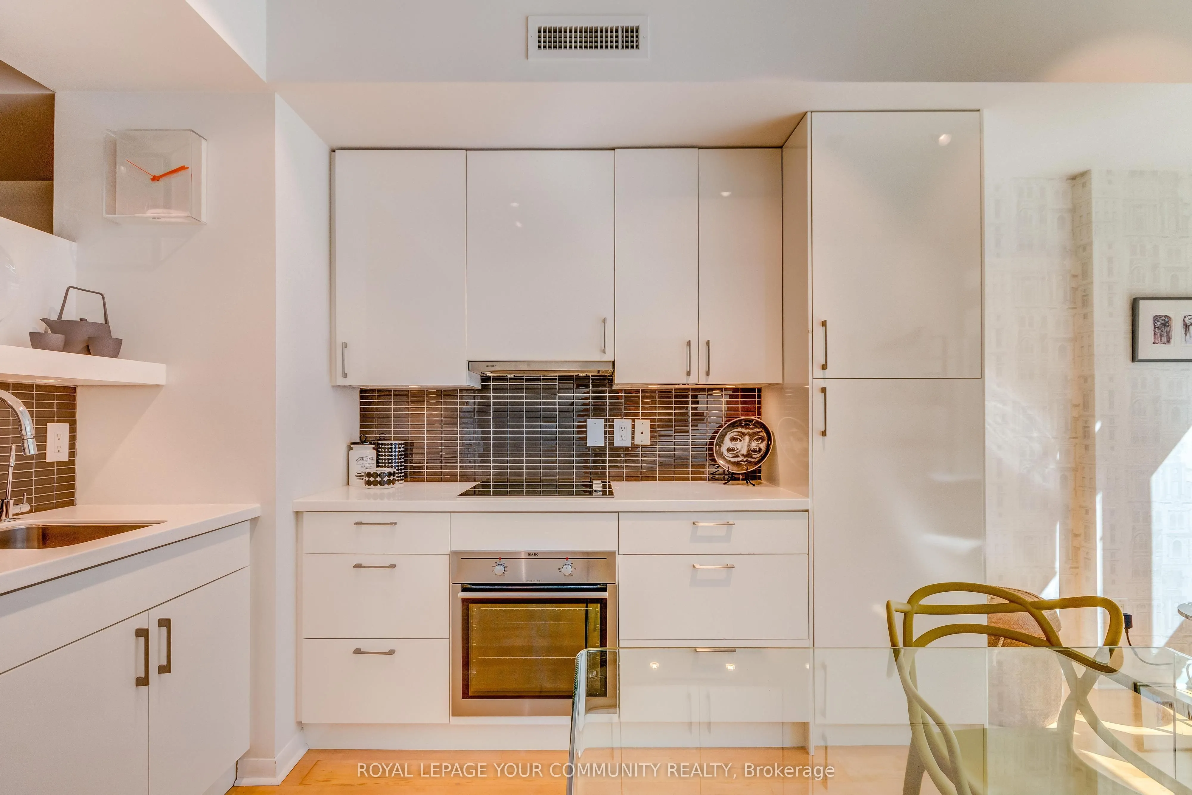 333 Adelaide Street E, #423