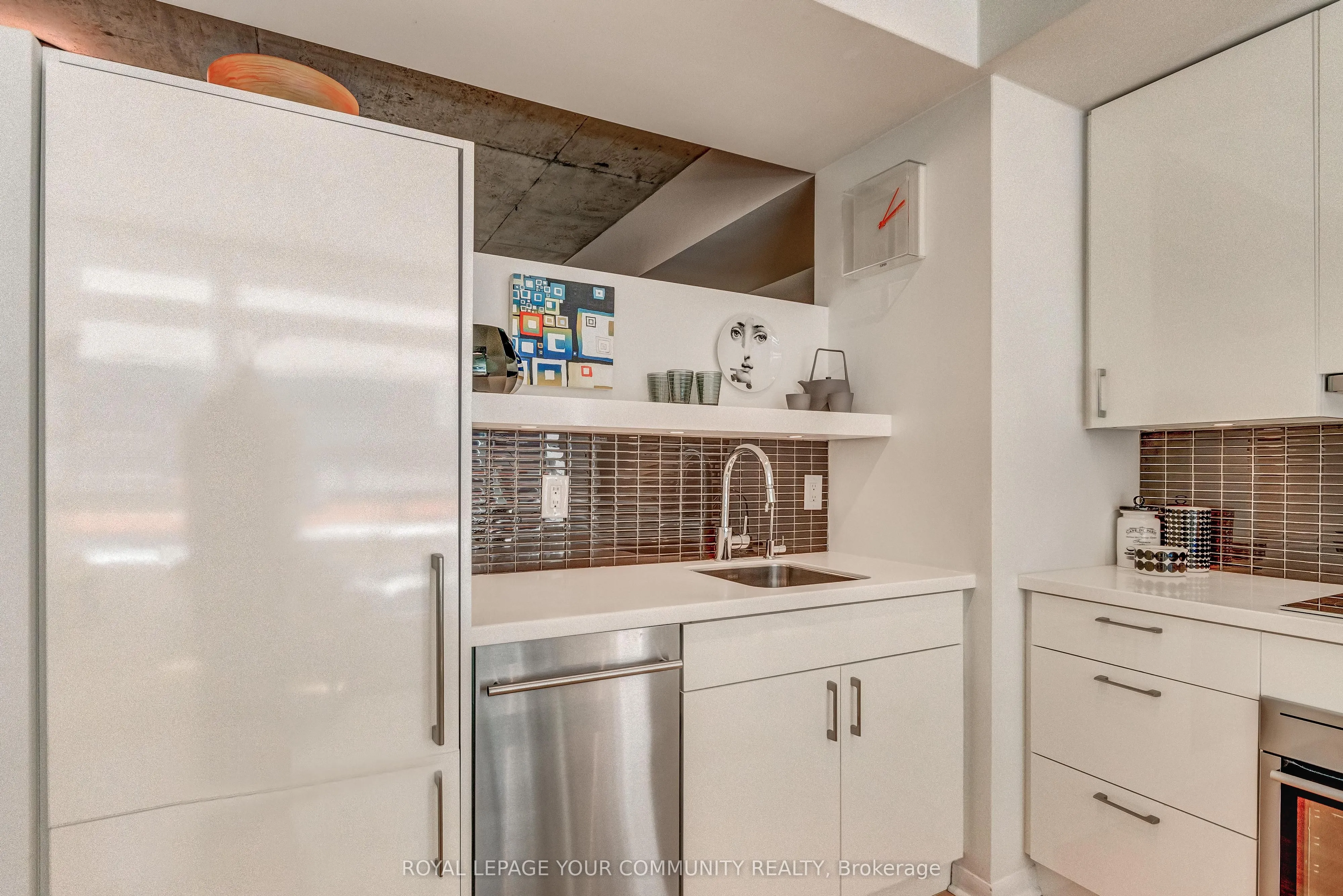 333 Adelaide Street E, #423