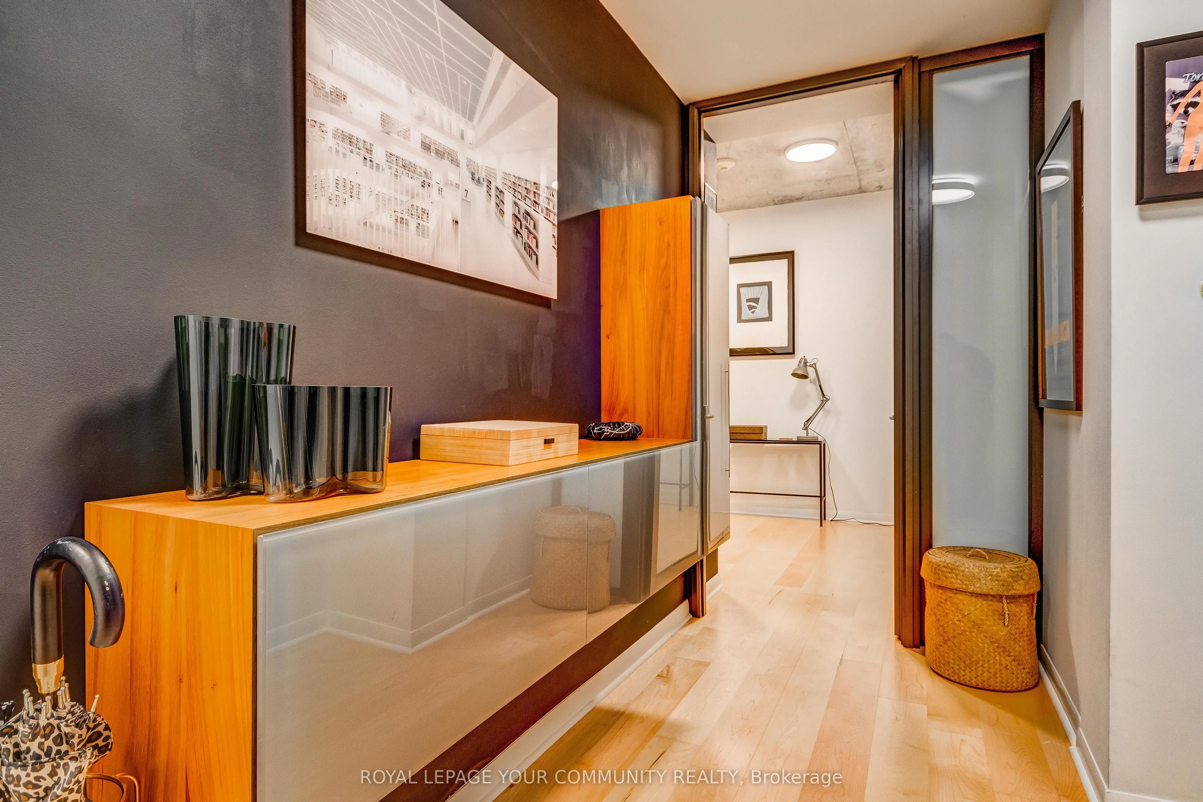 333 Adelaide Street E, #423