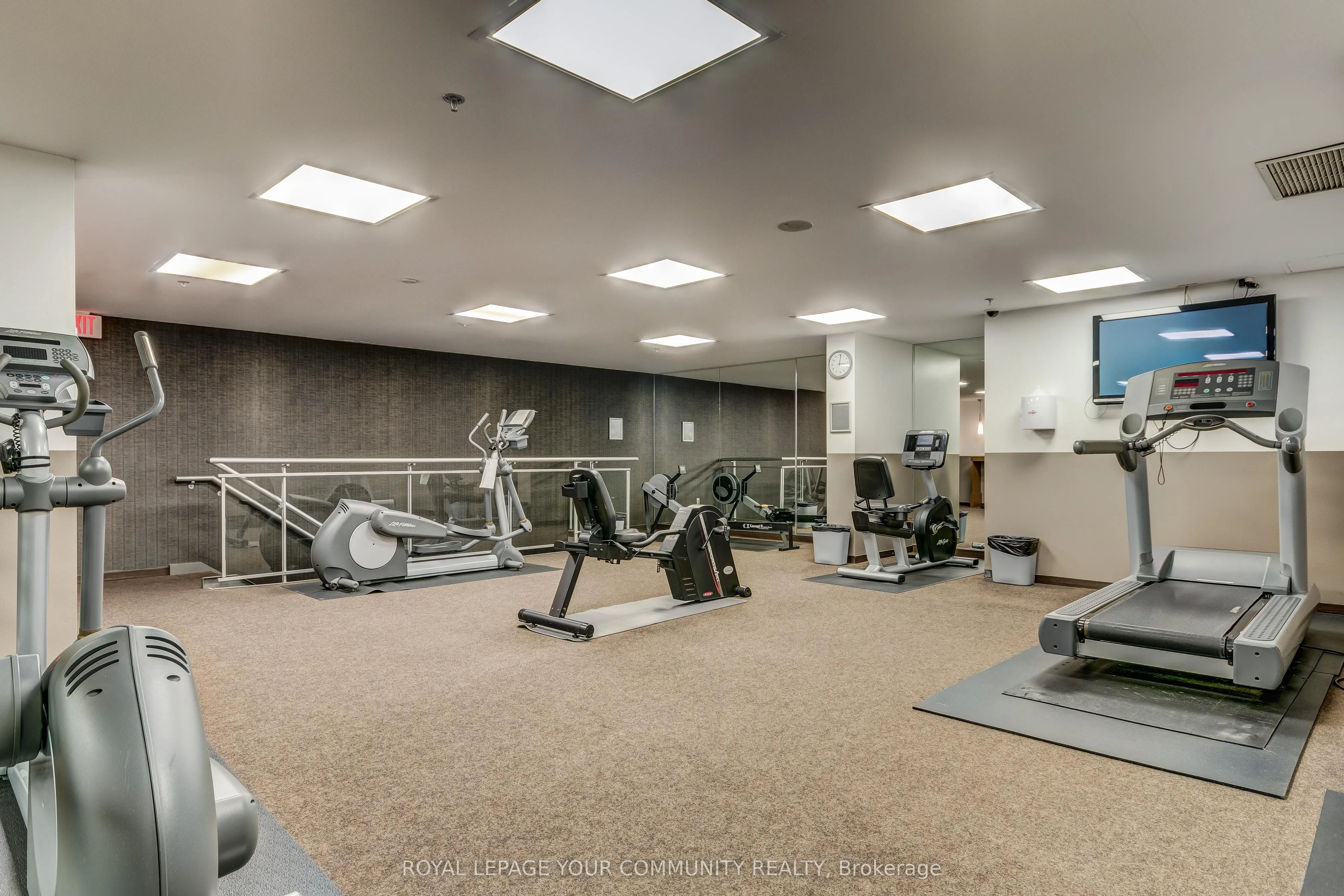 333 Adelaide Street E, #423