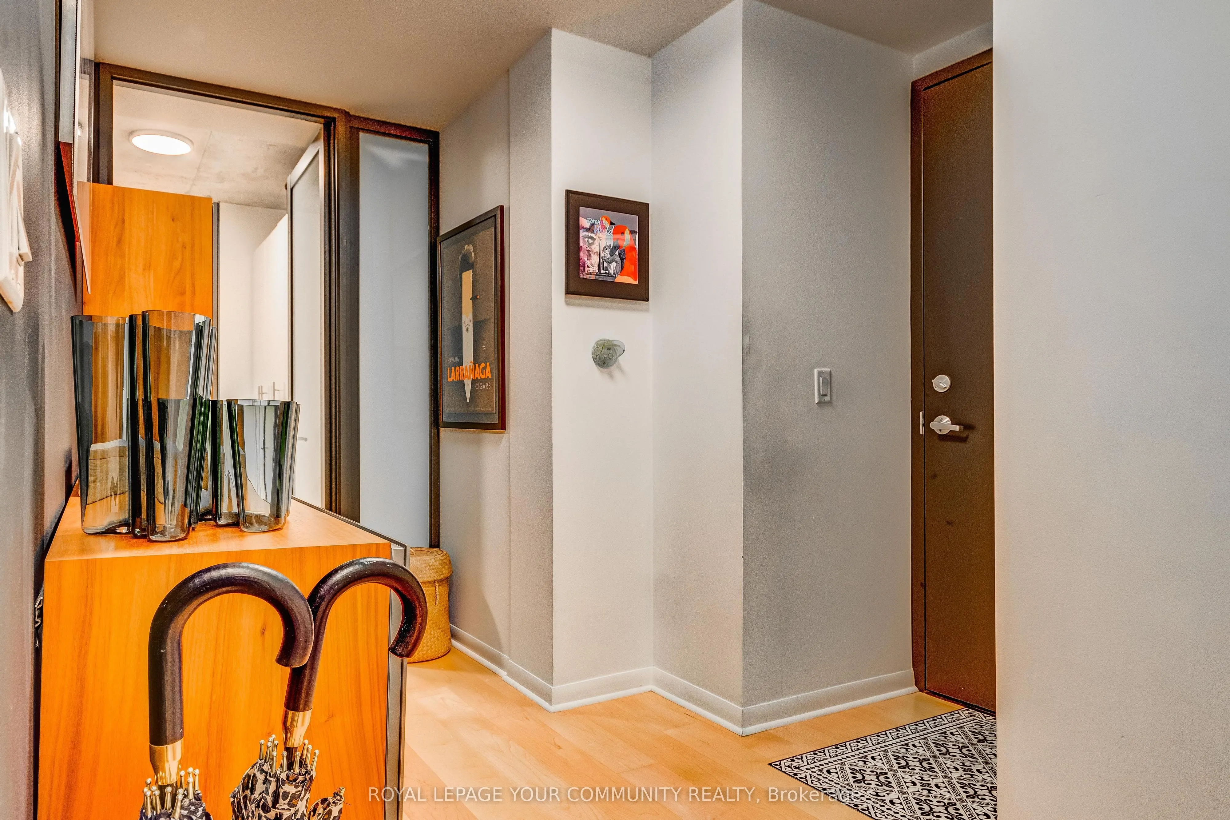 333 Adelaide Street E, #423