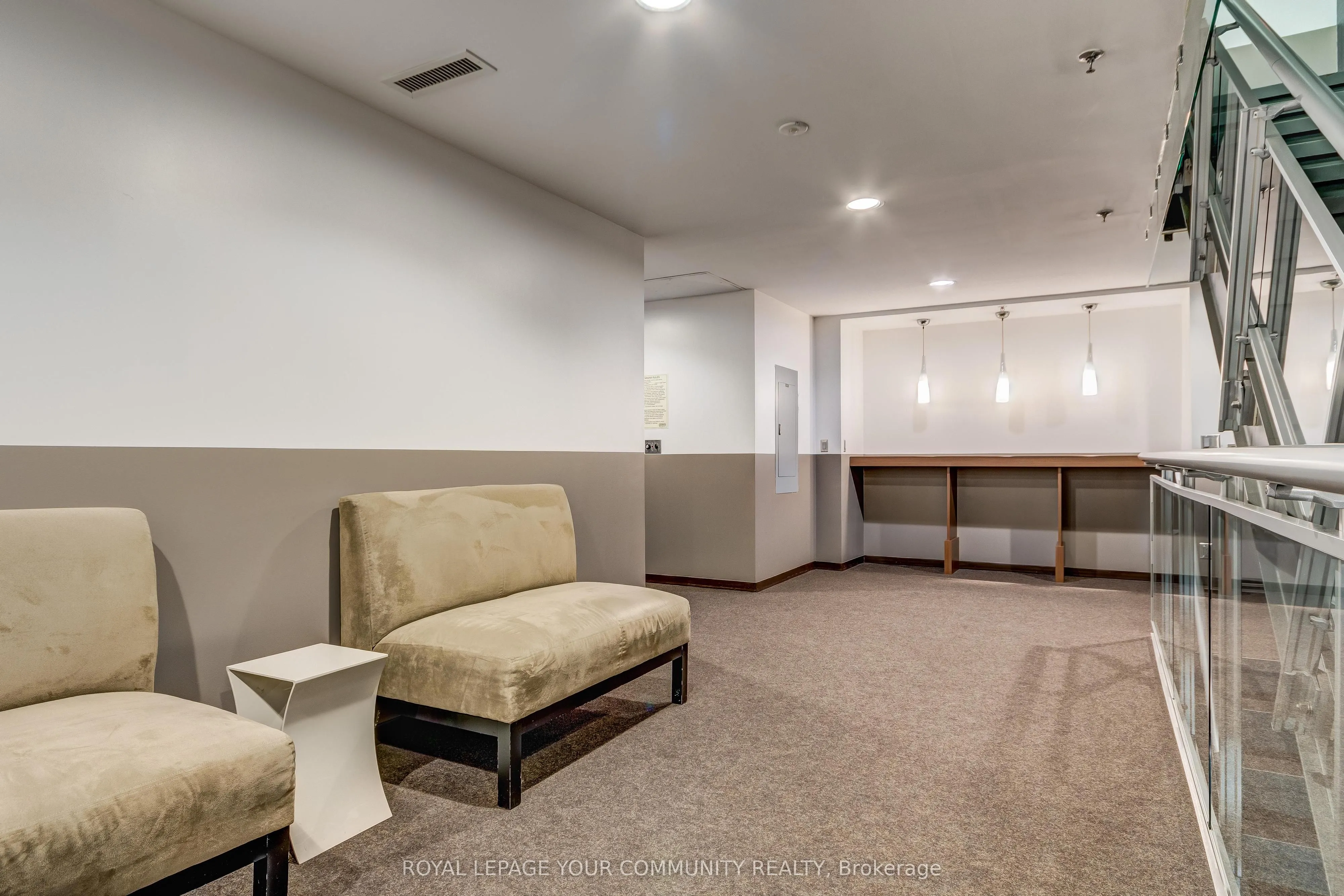 333 Adelaide Street E, #423