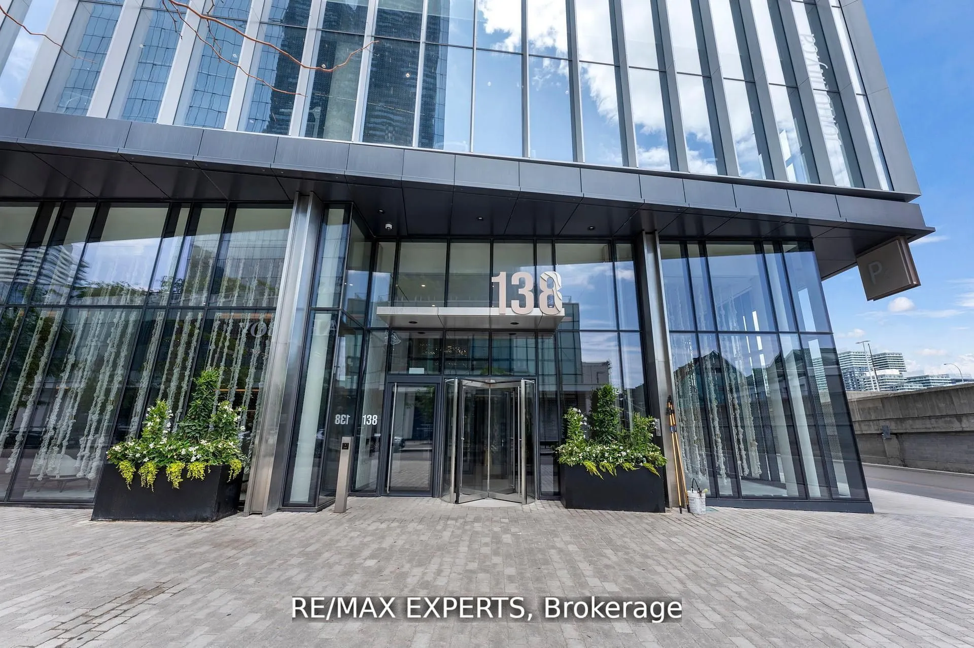 138 Downes Street, #3302