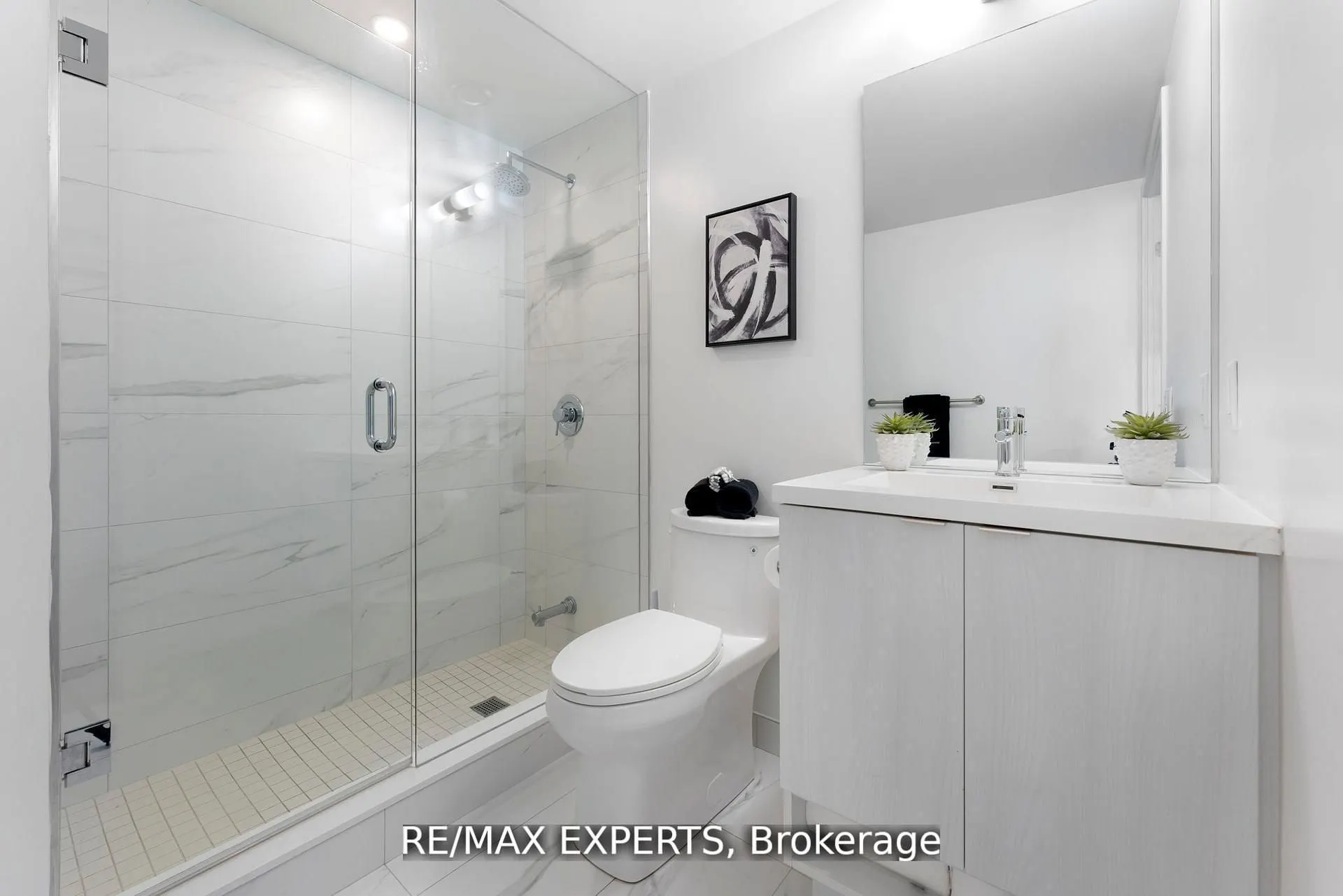 138 Downes Street, #3302