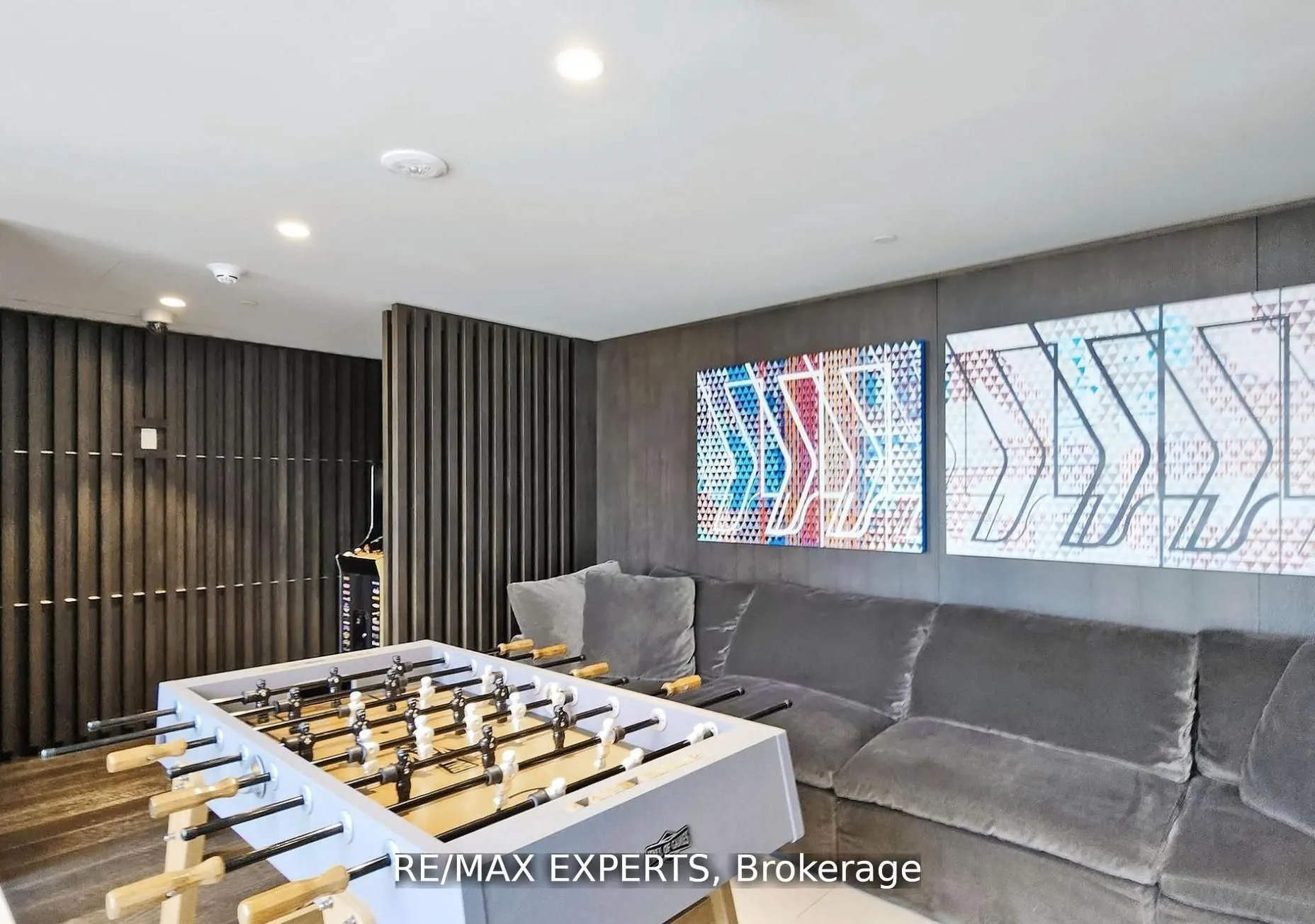 138 Downes Street, #3302