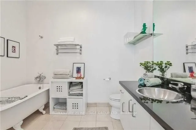 477 Richmond Street W, #308