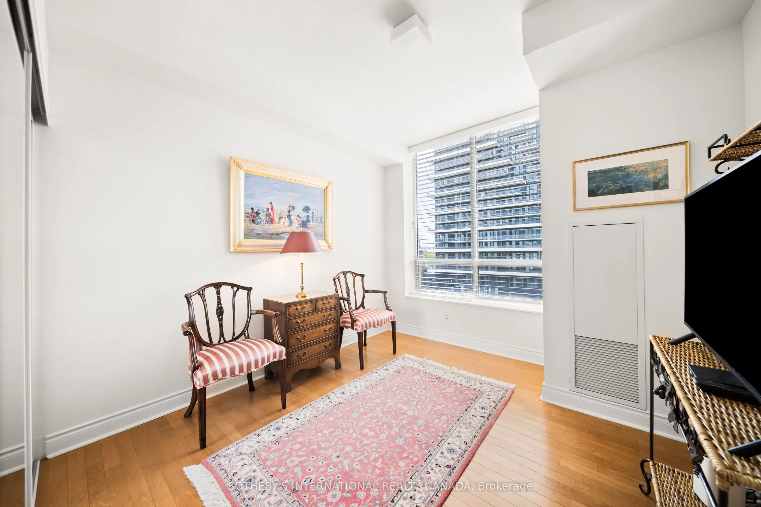 1105 Leslie Street, #903