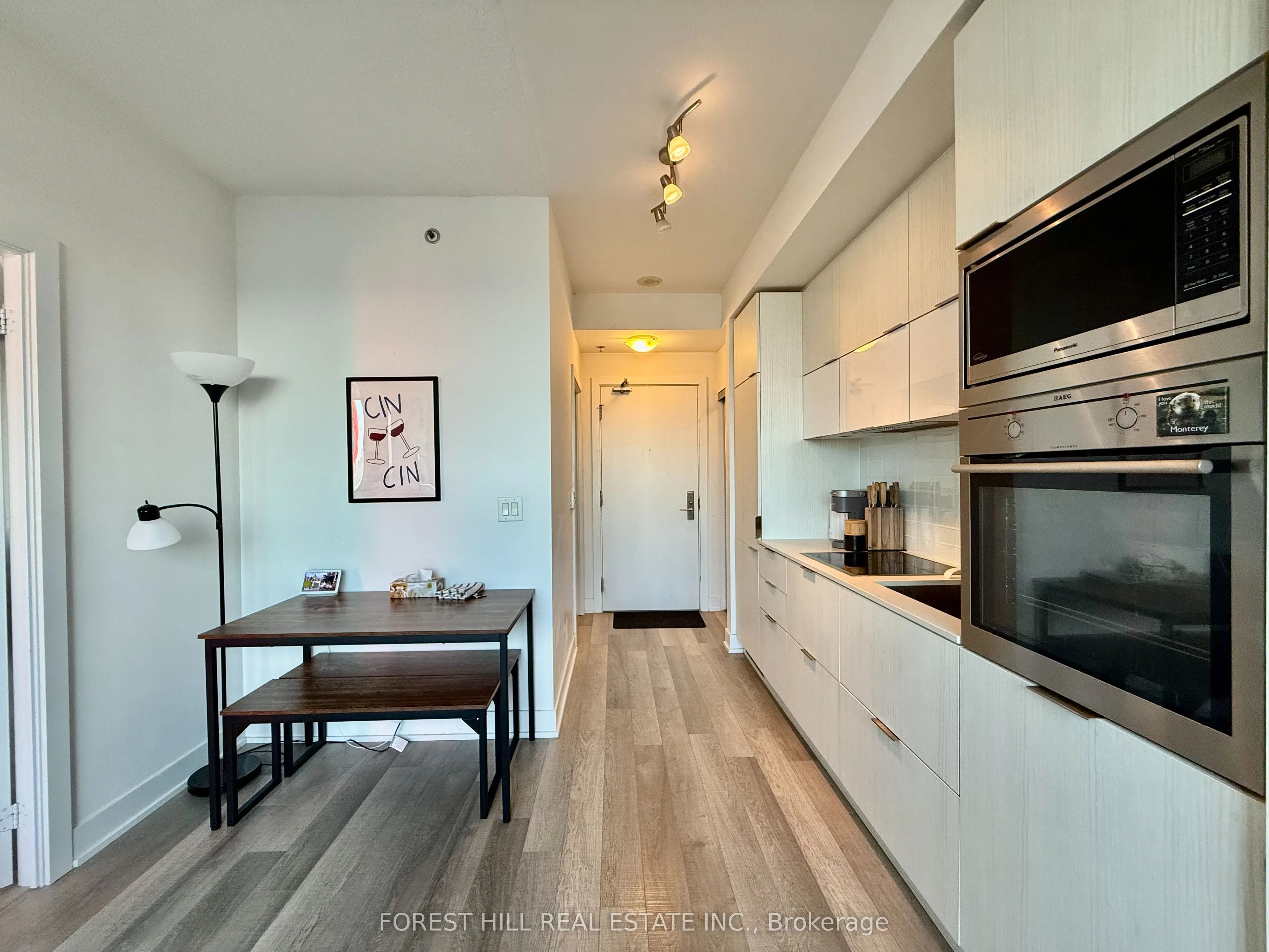 318 Richmond Street W, #2902