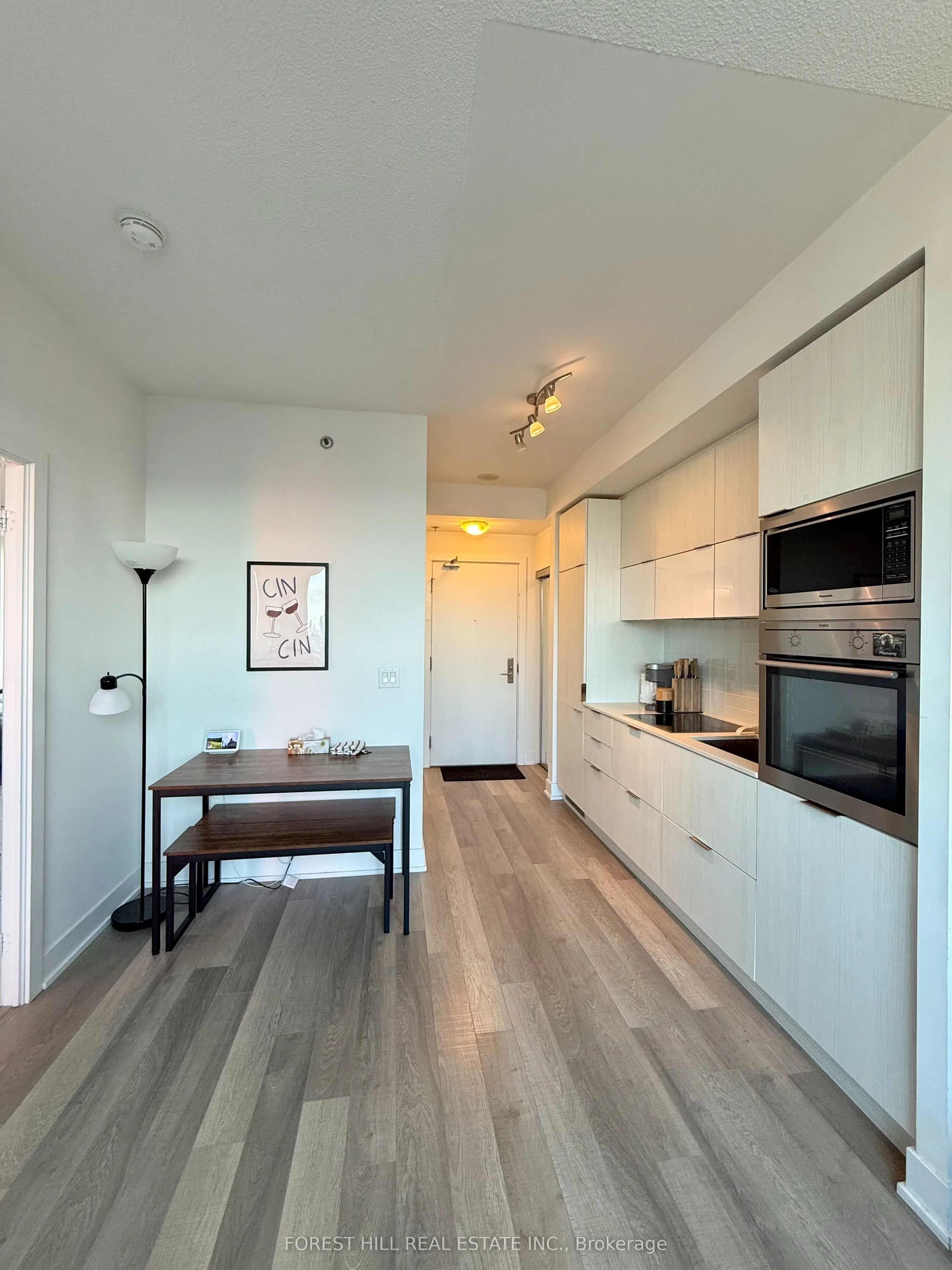 318 Richmond Street W, #2902