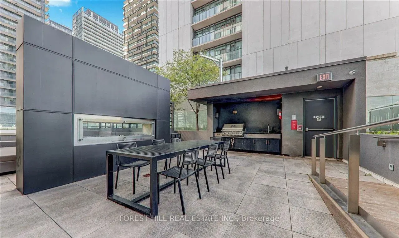 318 Richmond Street W, #2902