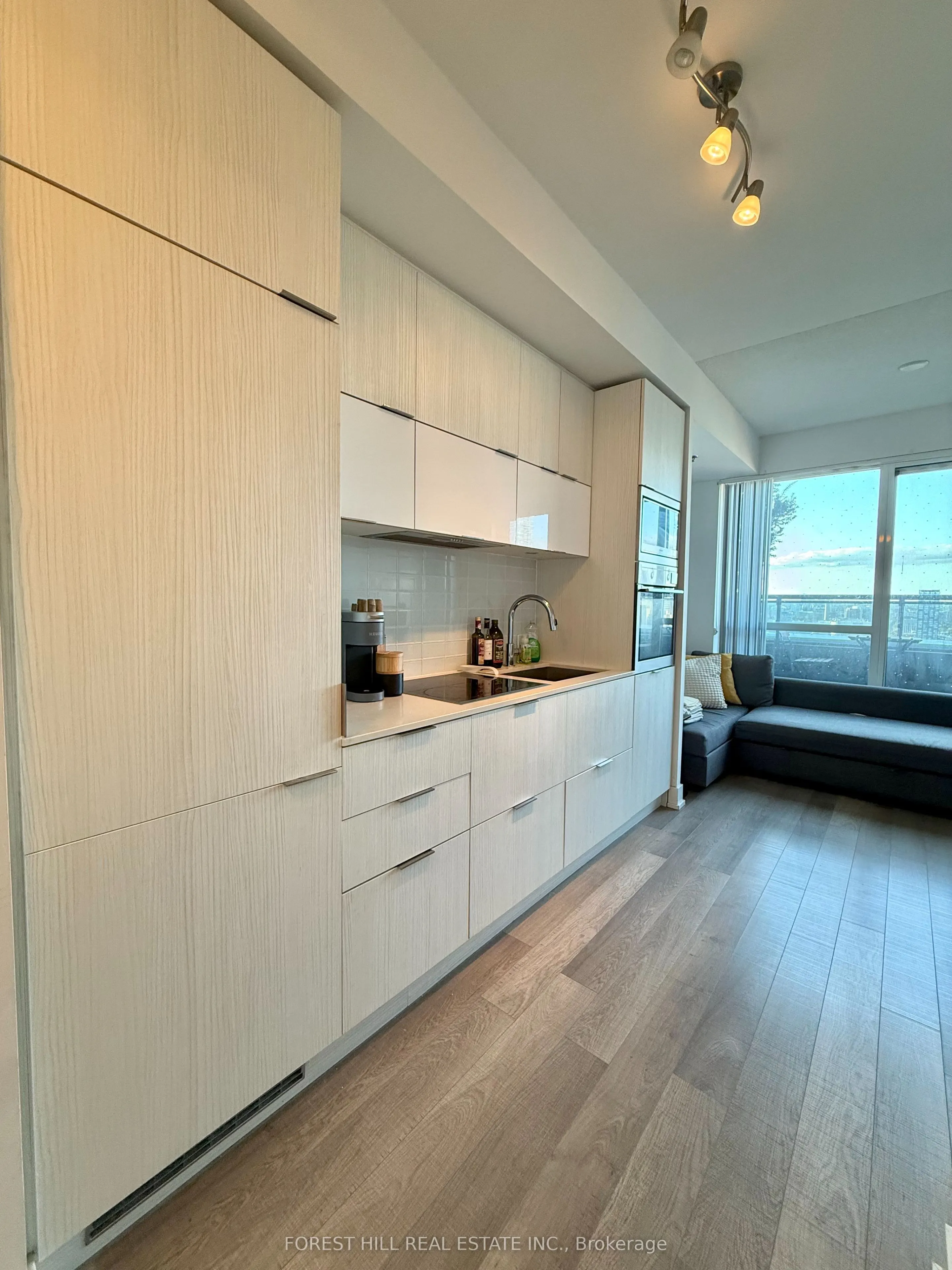 318 Richmond Street W, #2902