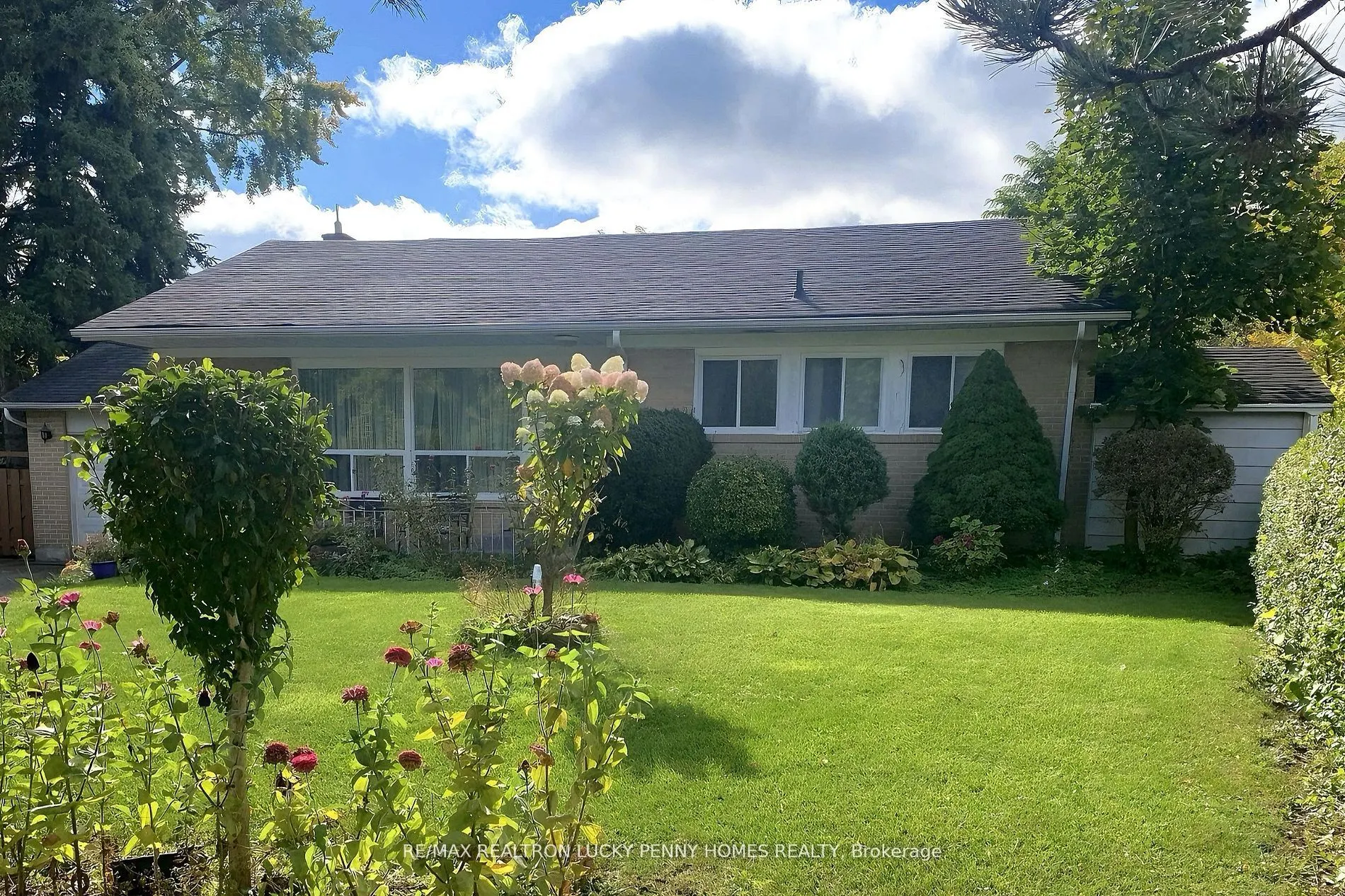 61 Hurlingham Crescent