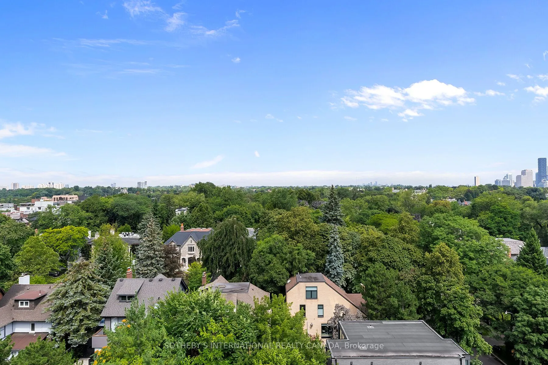6 Parkwood Avenue, #901