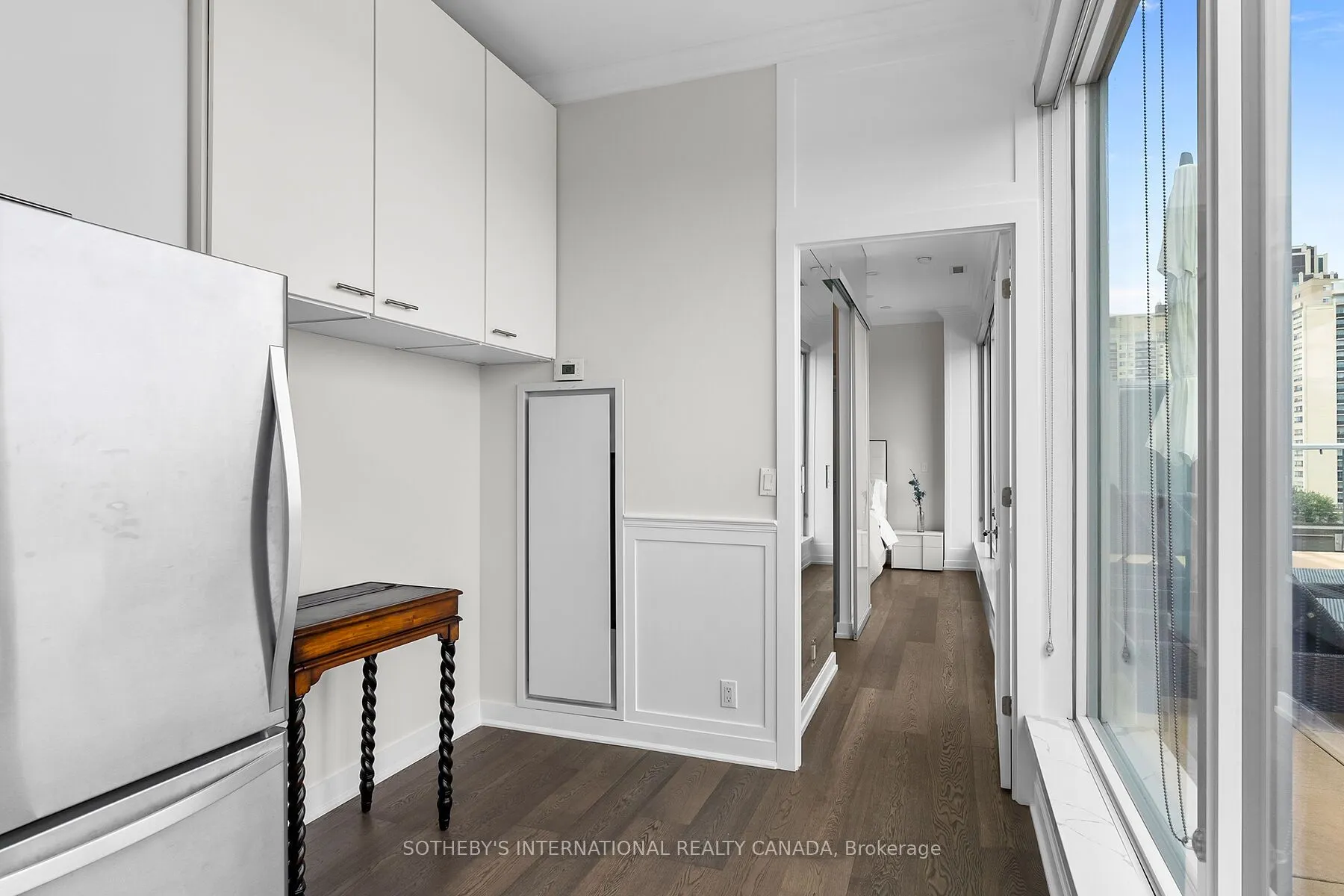 6 Parkwood Avenue, #901