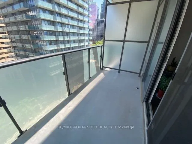 65 St Mary Street, #810