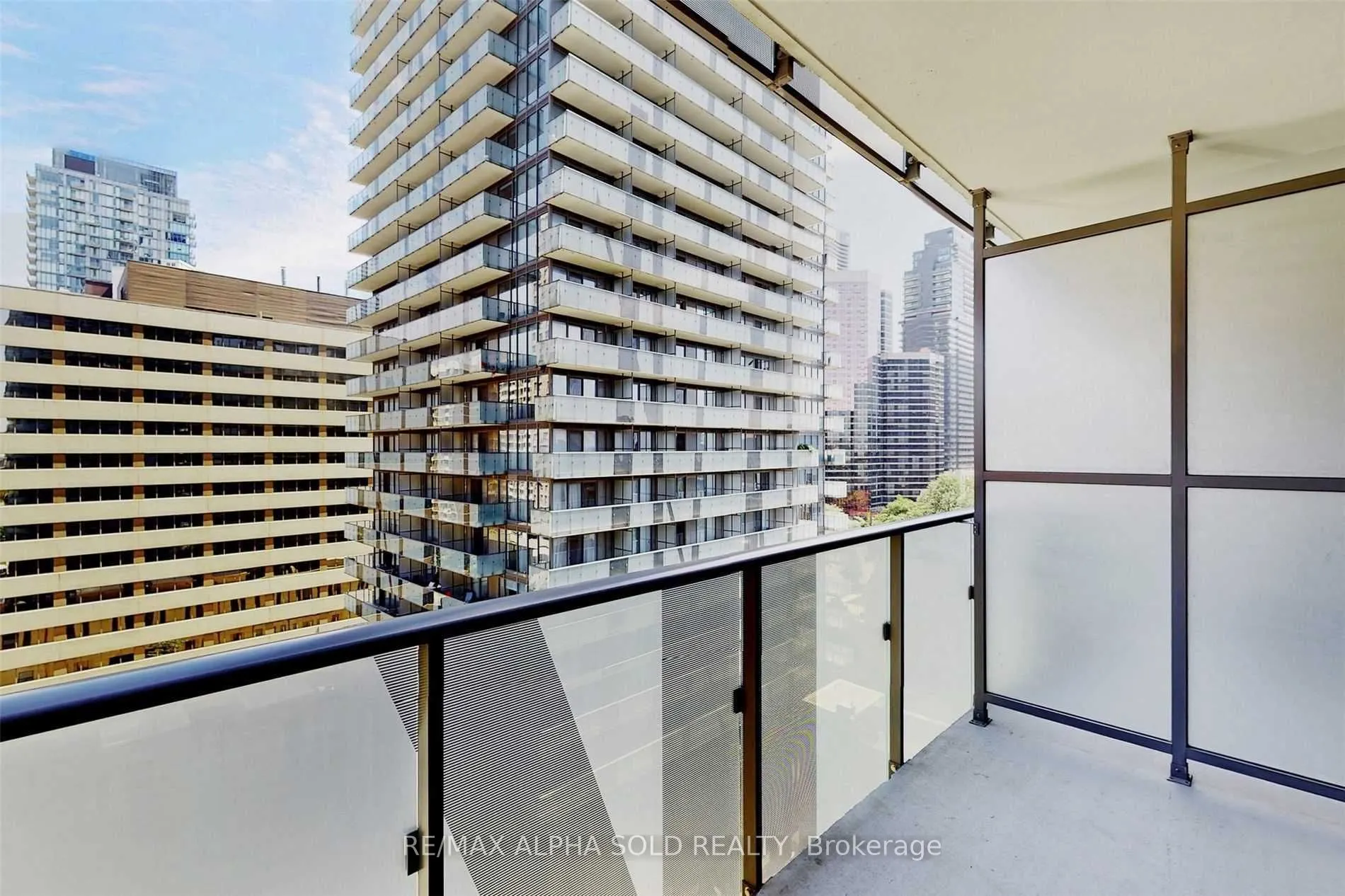 65 St Mary Street, #810