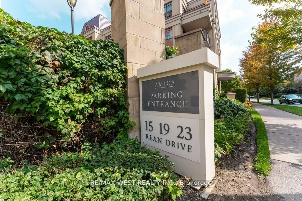 15 Rean Drive, #407