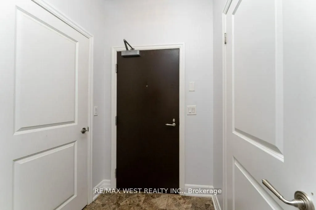 15 Rean Drive, #407