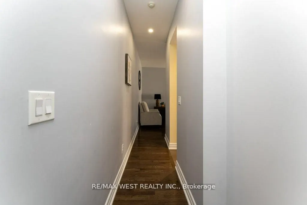 15 Rean Drive, #407