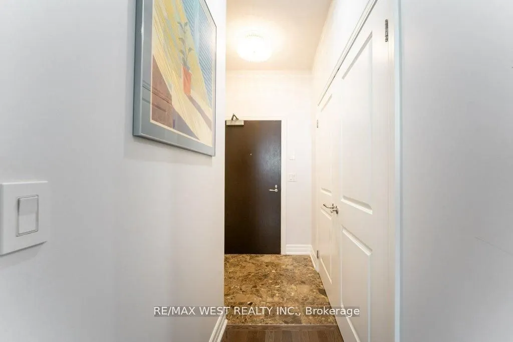 15 Rean Drive, #407