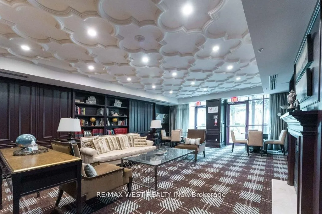 15 Rean Drive, #407