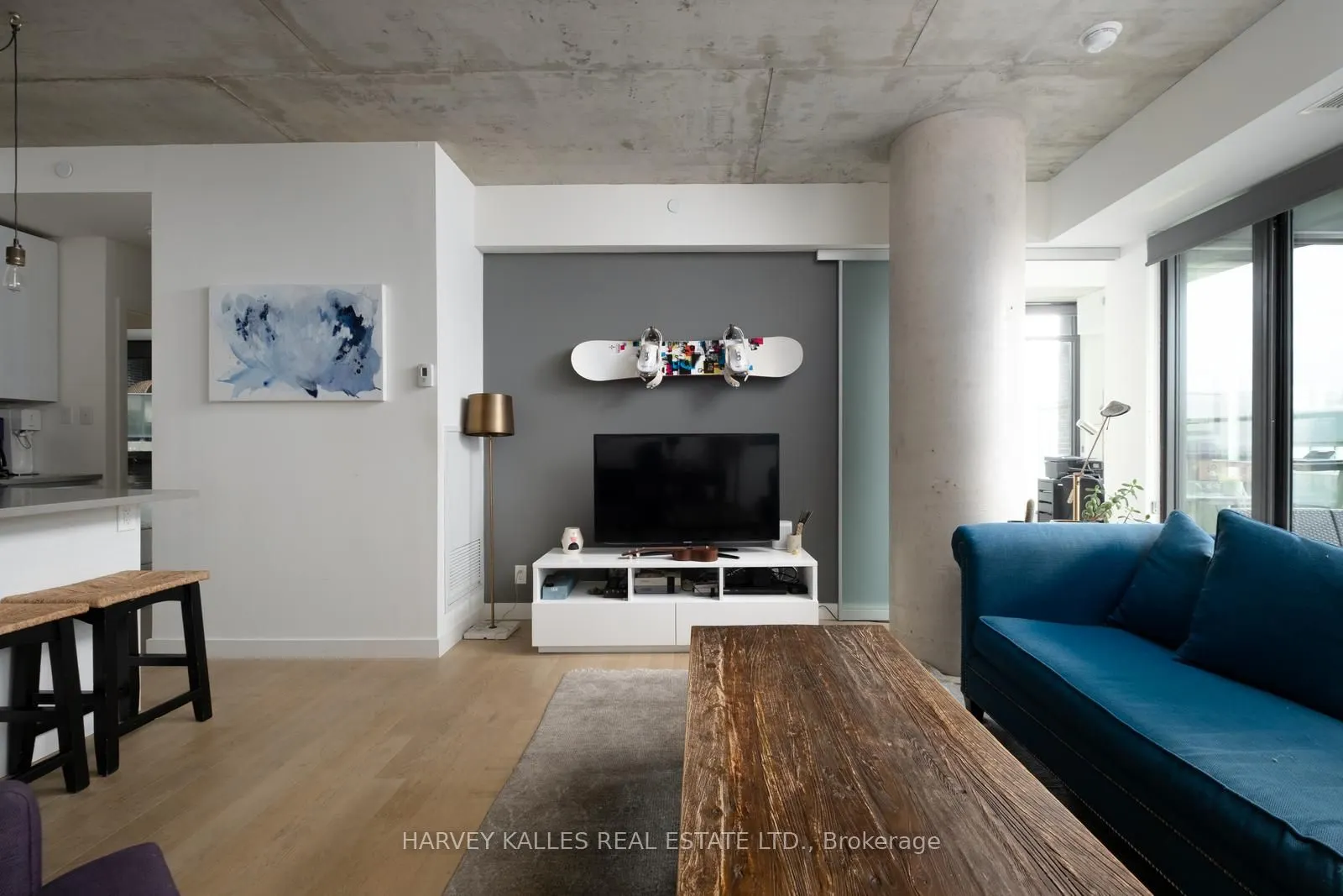 111 Bathurst Street, #401