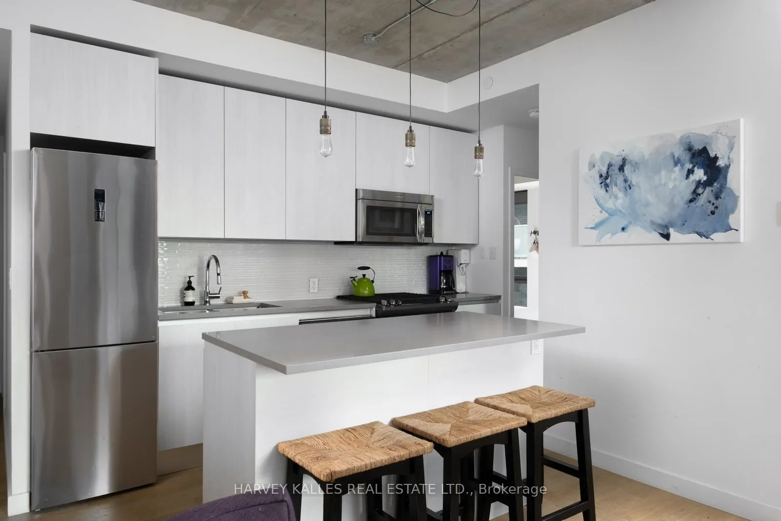 111 Bathurst Street, #401