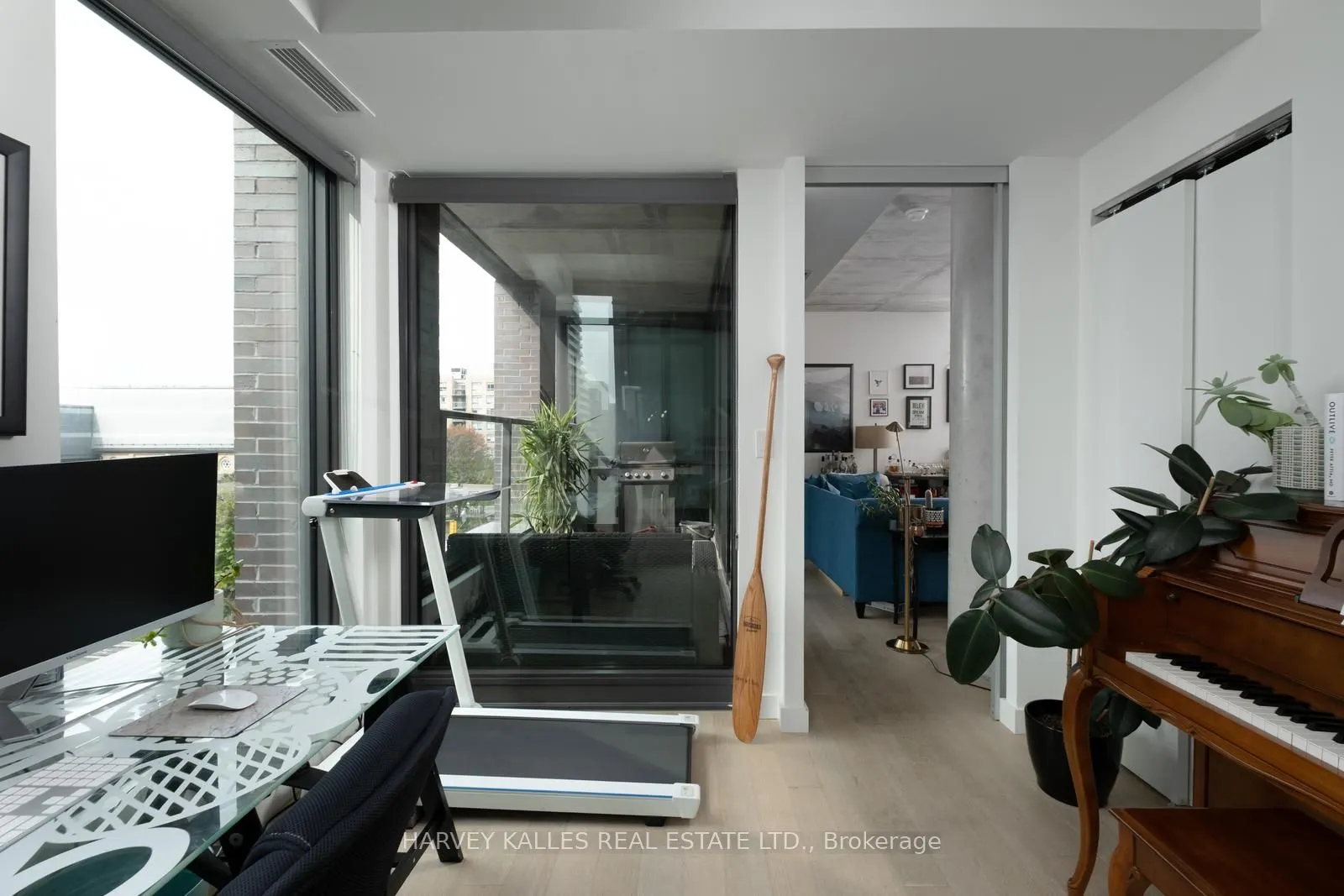 111 Bathurst Street, #401