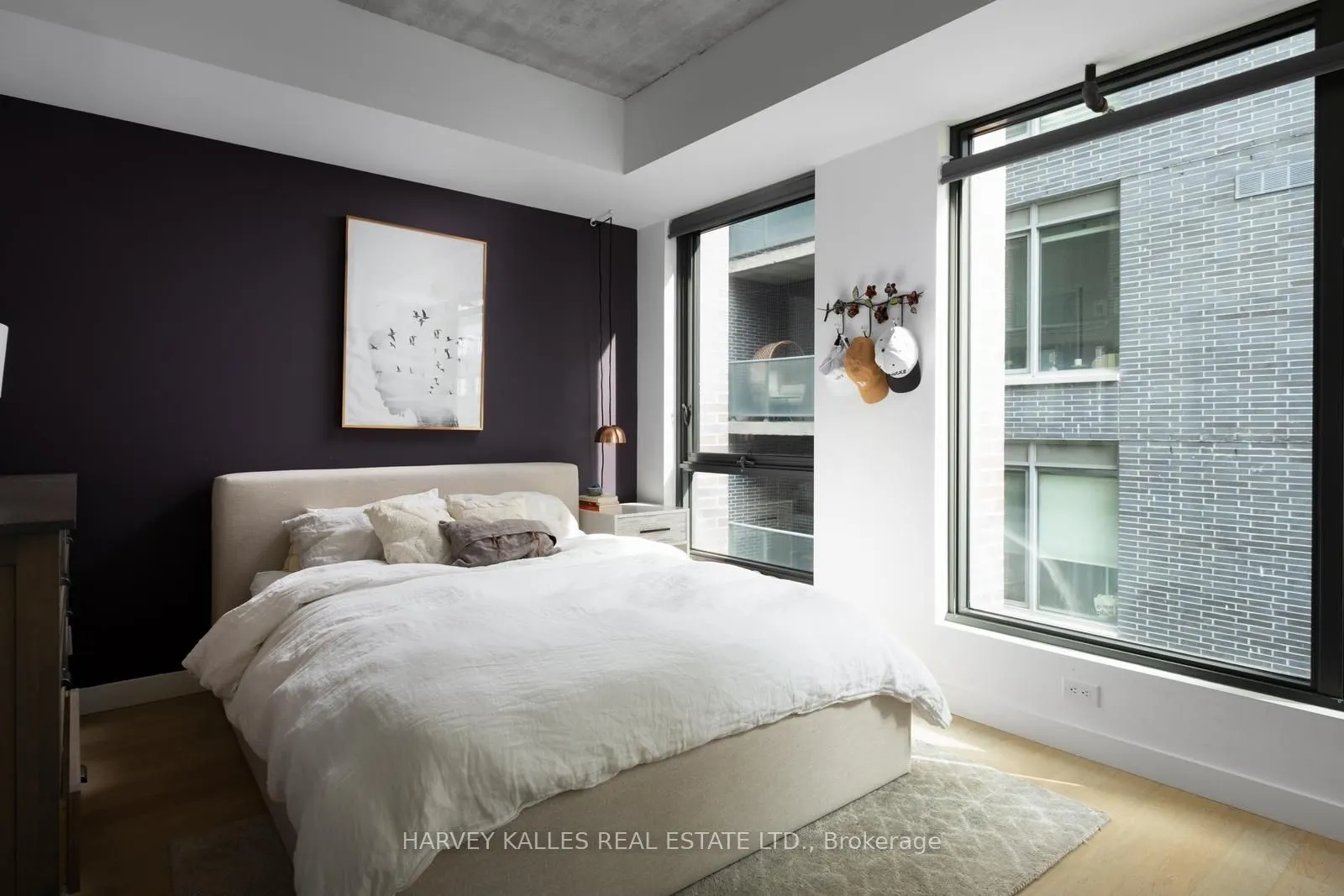 111 Bathurst Street, #401