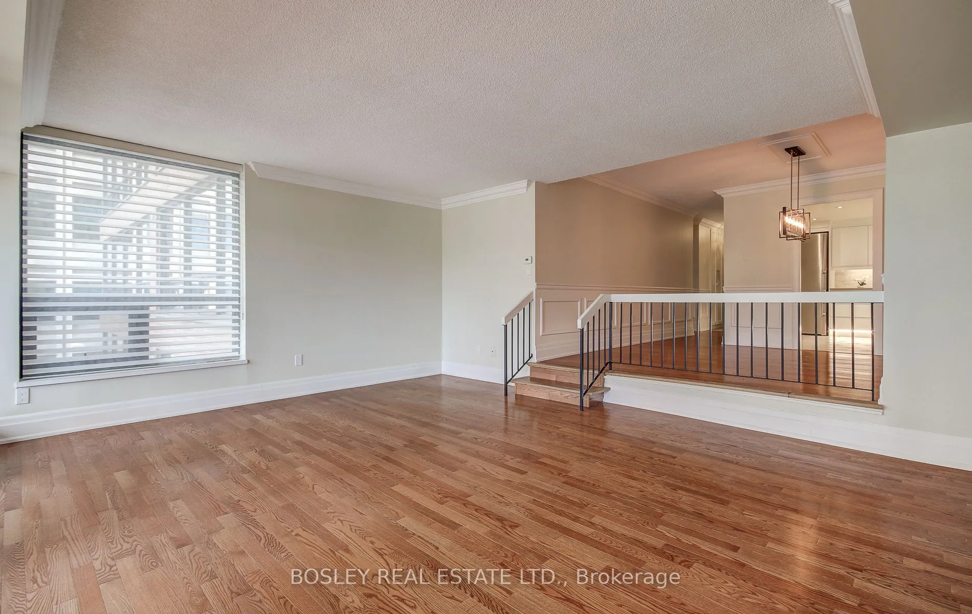 62 Wellesley Street W, #702