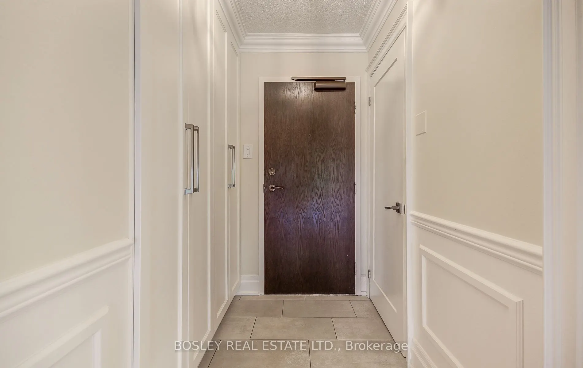 62 Wellesley Street W, #702