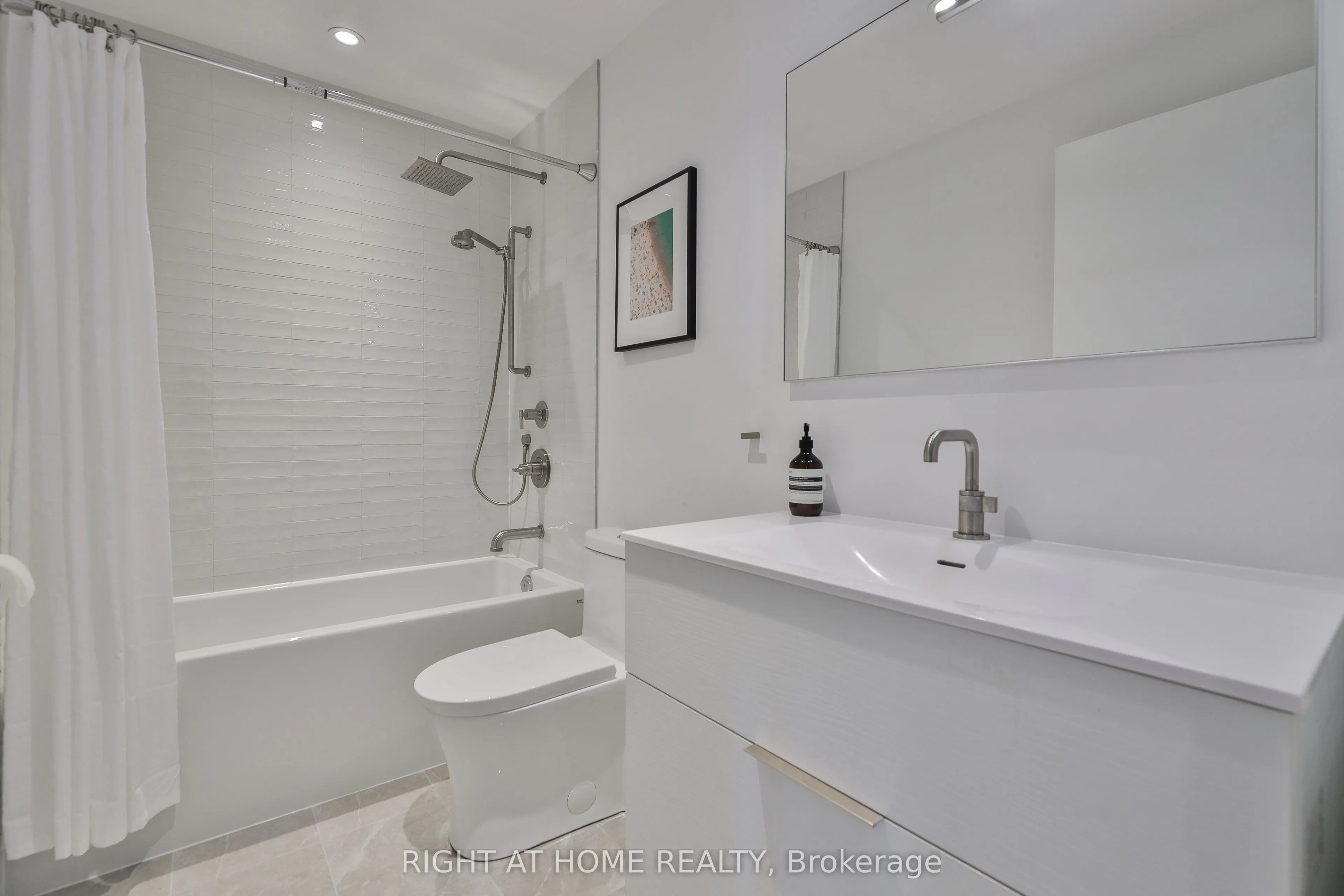 200 Sudbury Street, #906