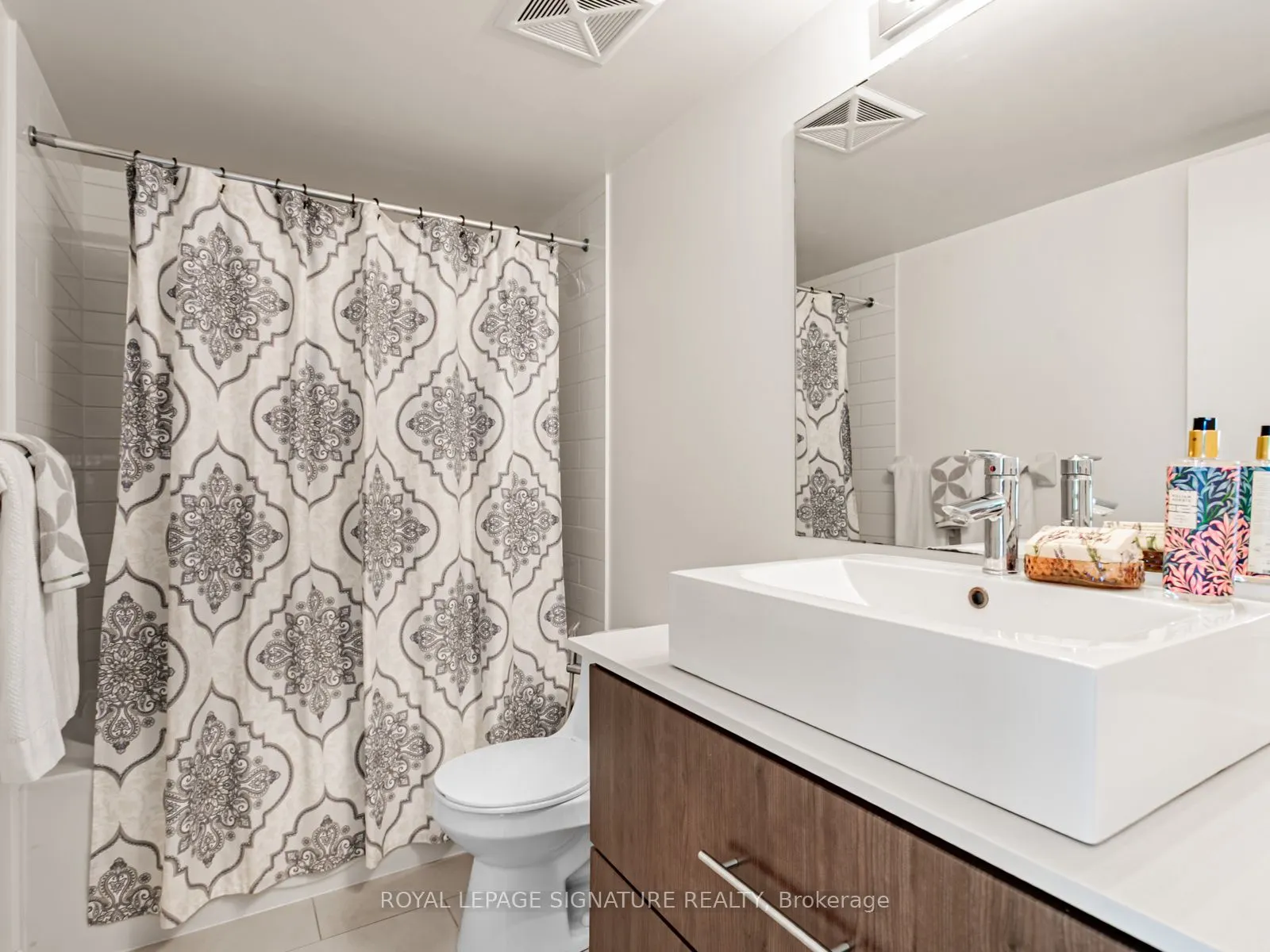 1171 Queen Street W, #1208