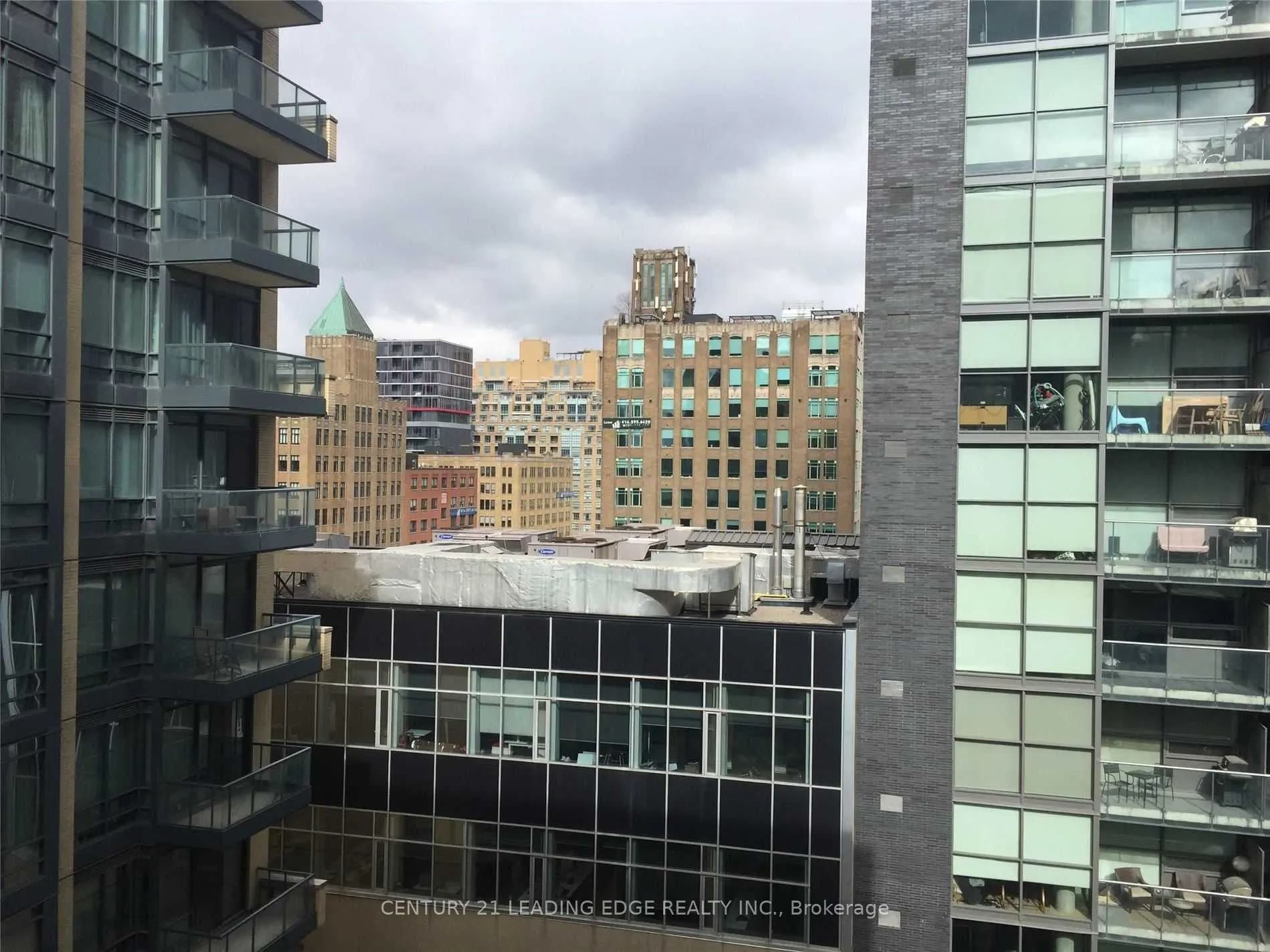 438 King Street W, #1018