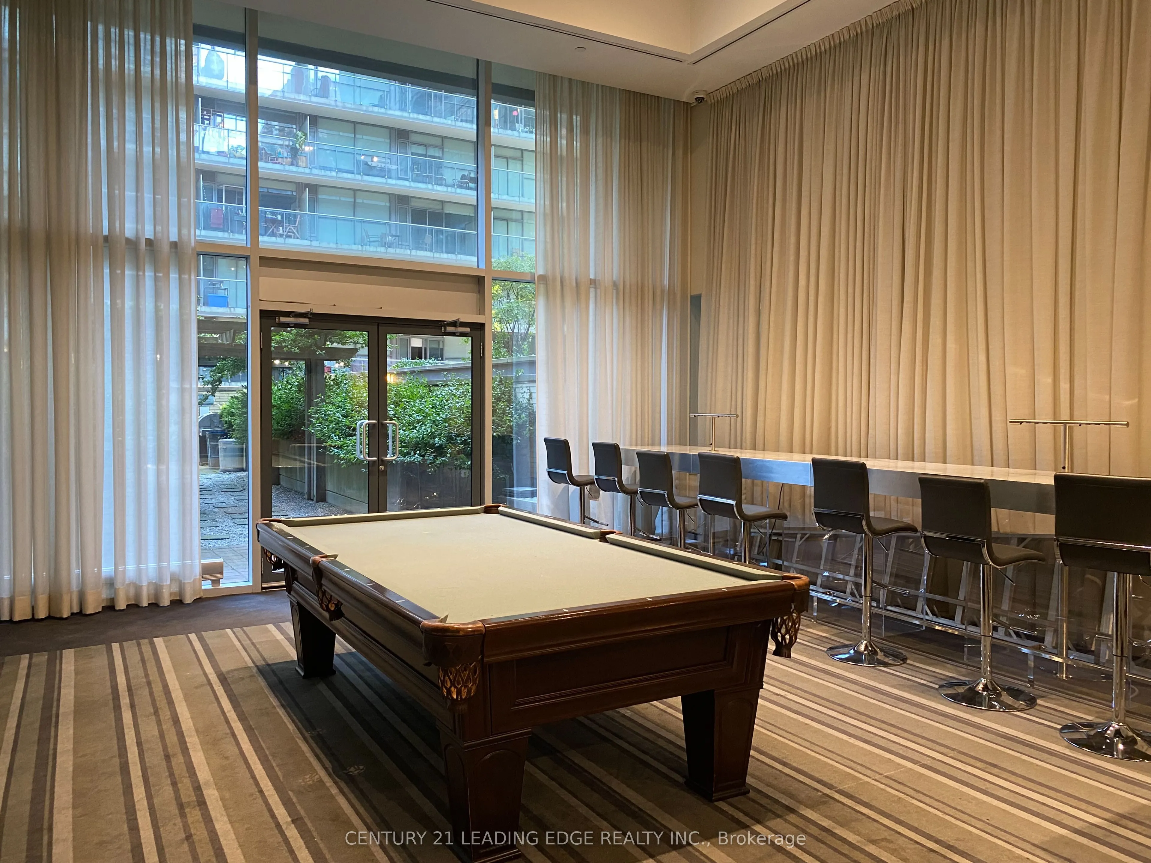 438 King Street W, #1018