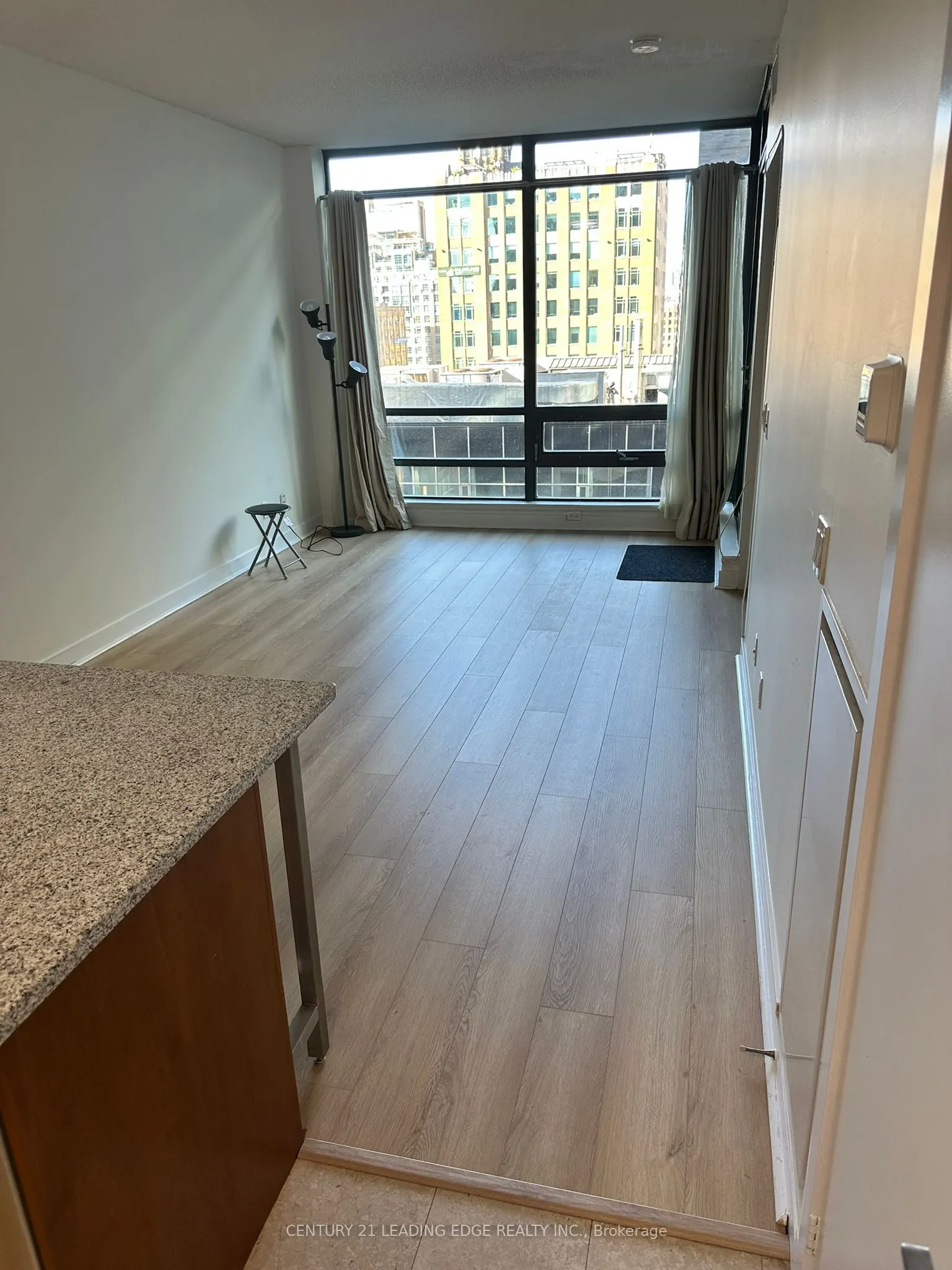 438 King Street W, #1018