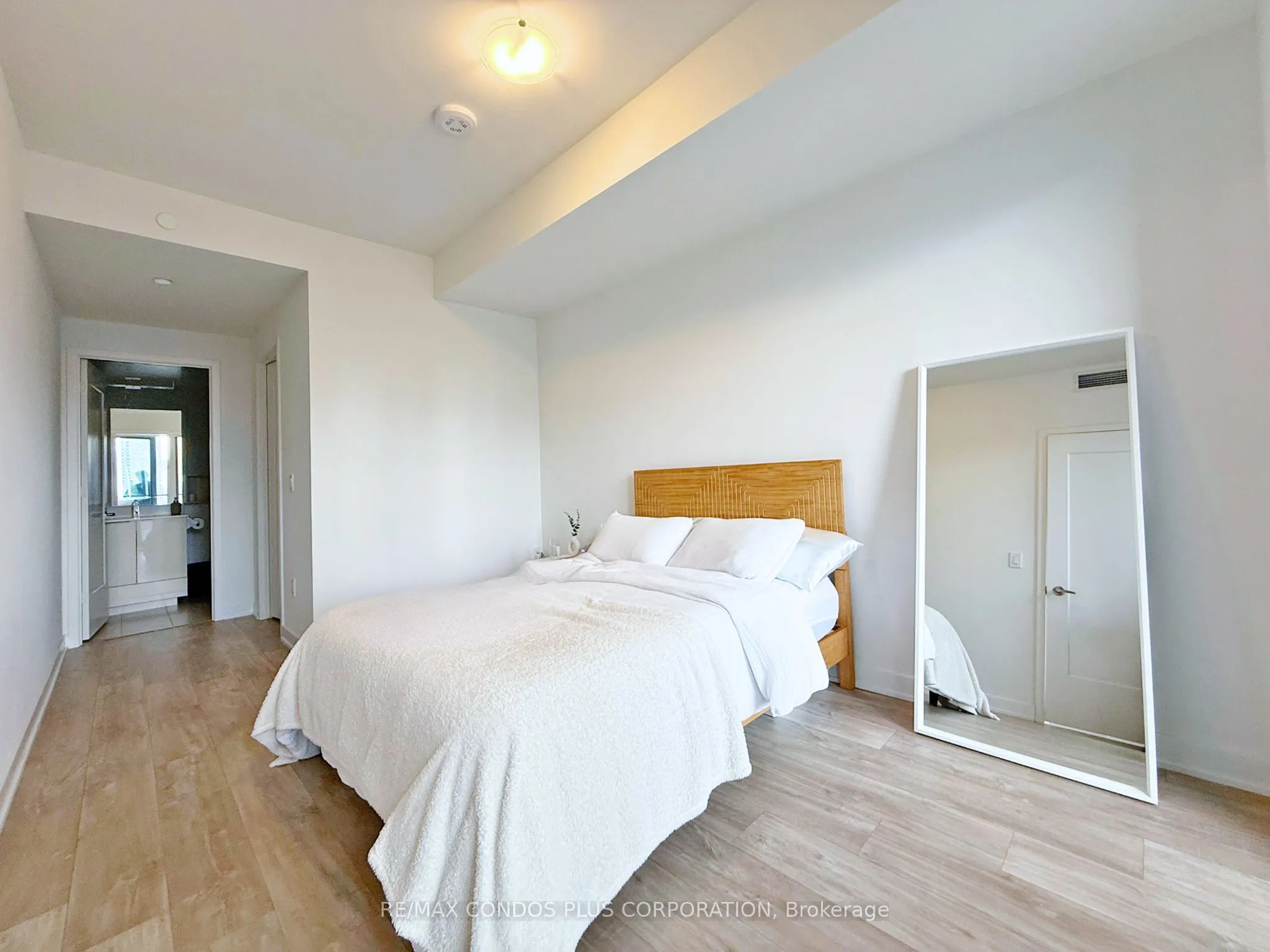 135 Lower Sherbourne Street, #2230
