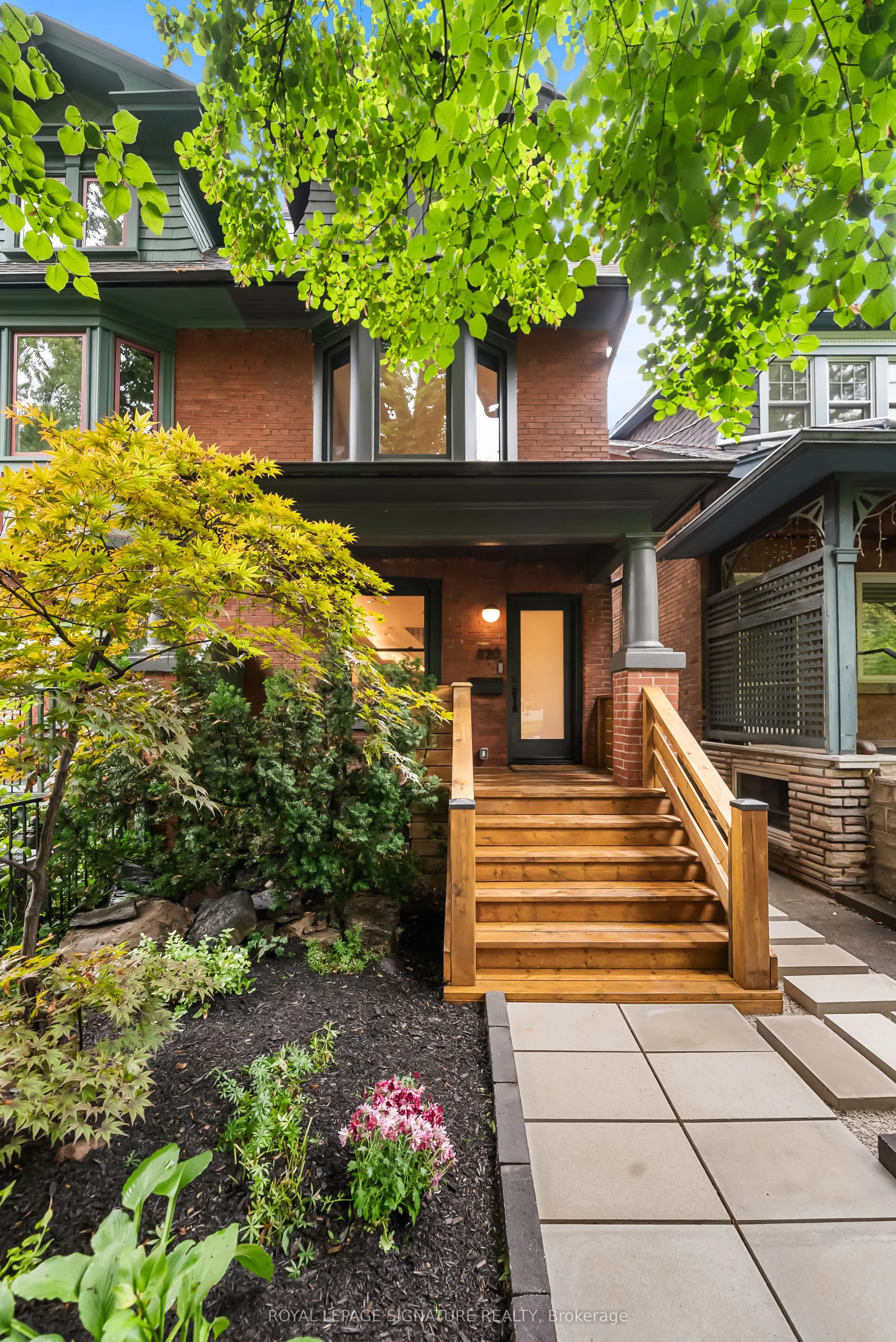 820 Palmerston Avenue