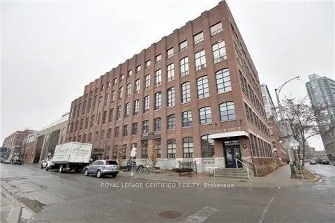 43 Hanna Avenue, #107