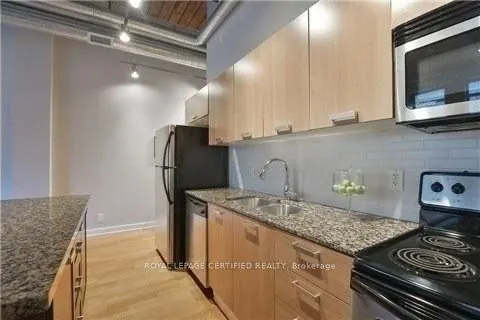 43 Hanna Avenue, #107